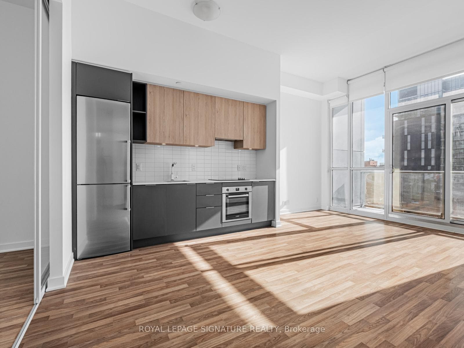 120 Parliament Street Unit 519 photo 19