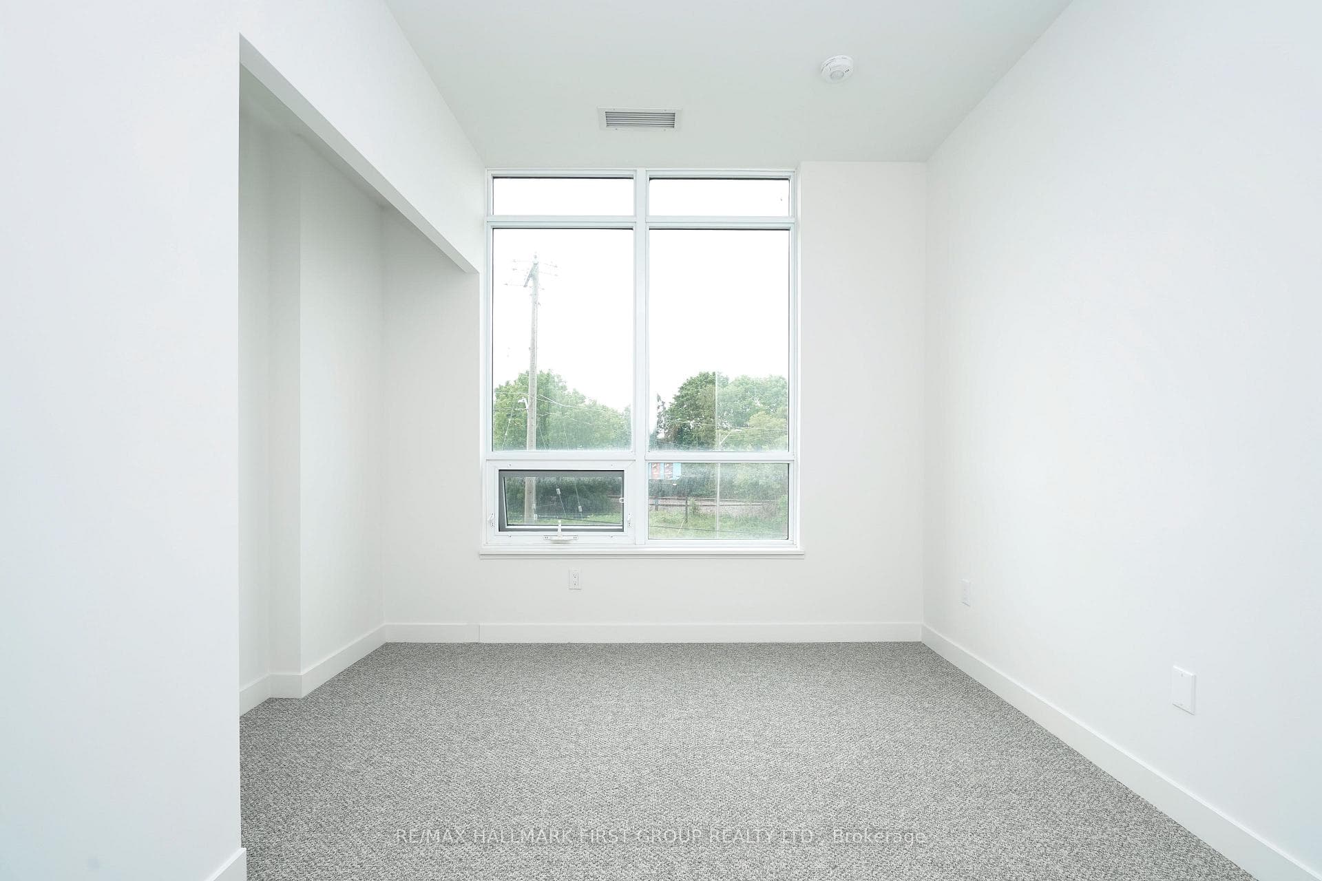 1010 Dundas Street Unit 216 photo 13