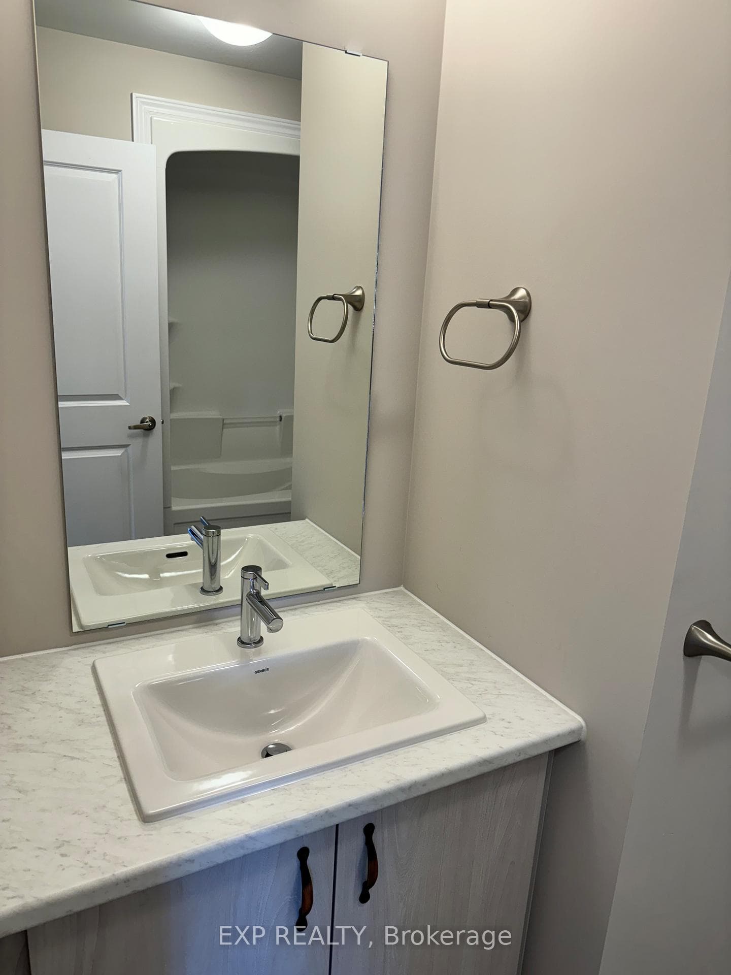 5672 Dorchester Road Unit 5 photo 22