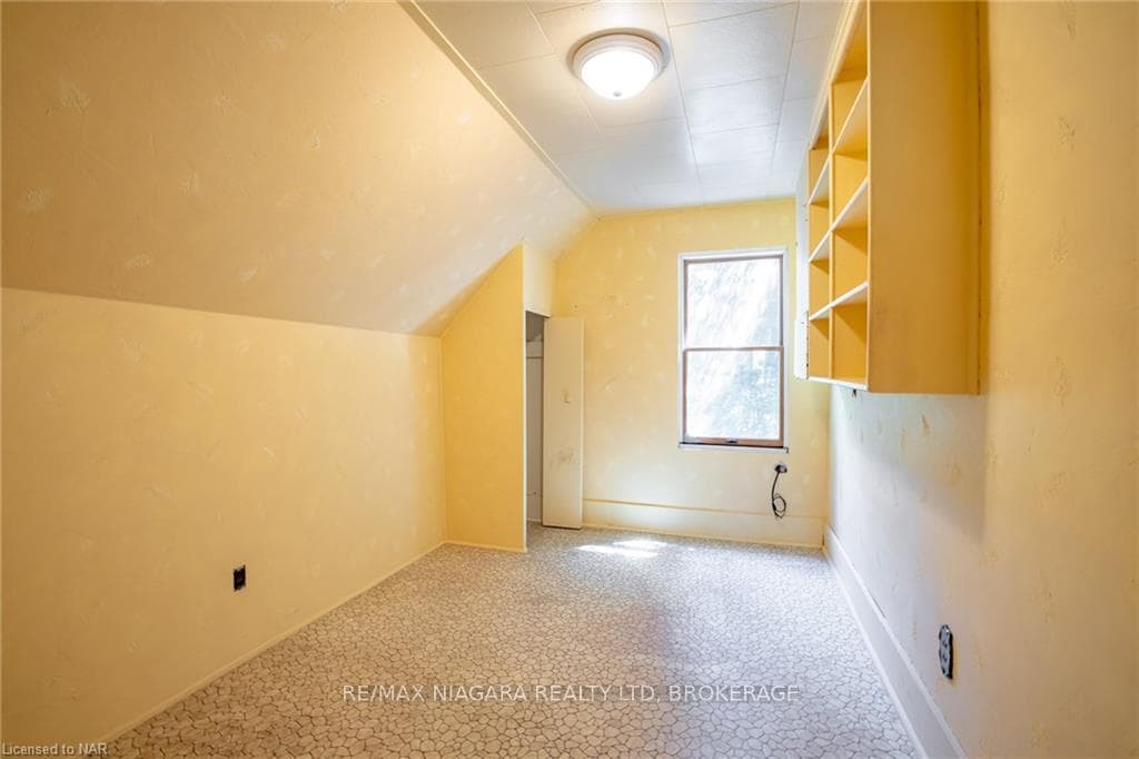 2095 HOLLOW Road photo 28