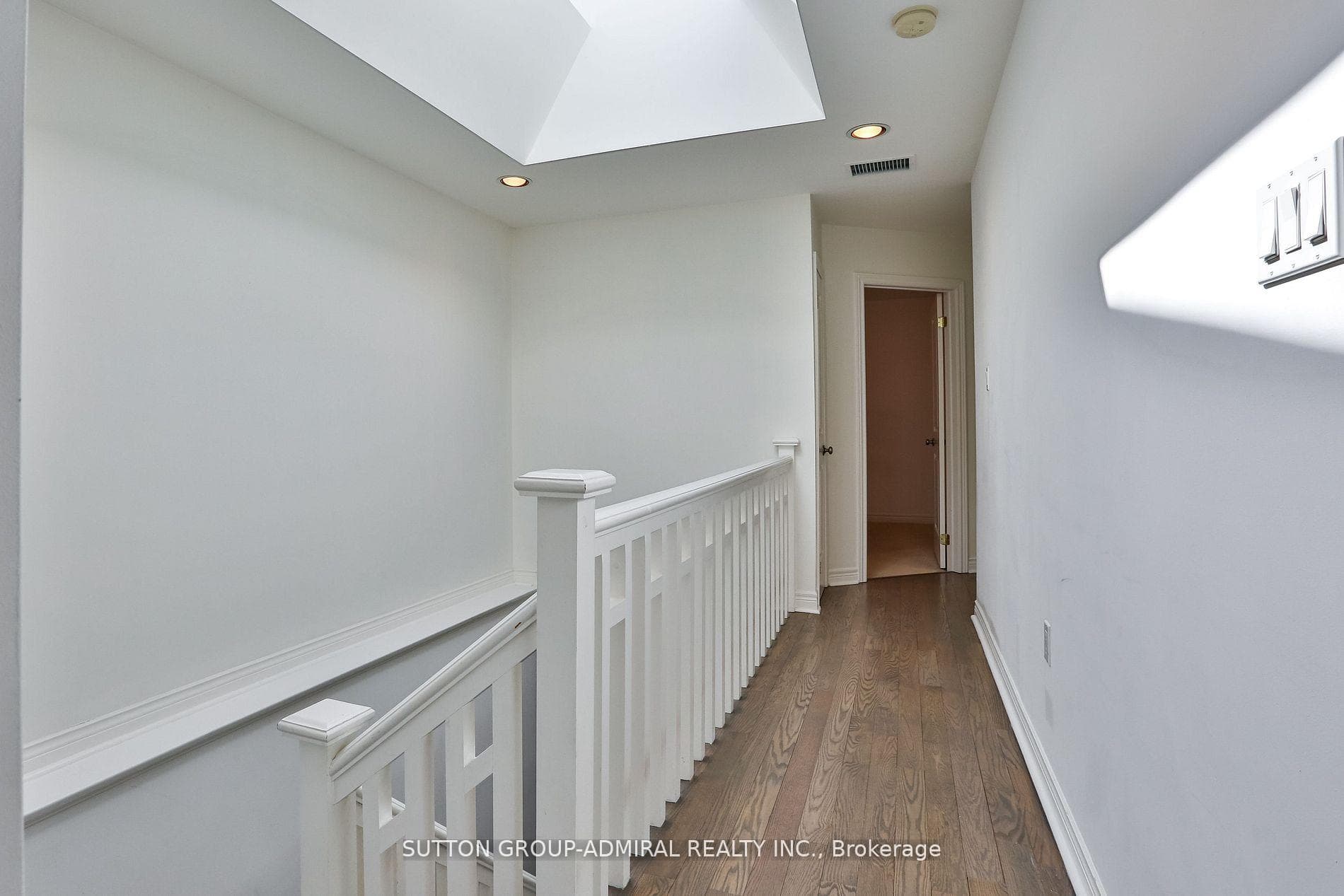 169 Woburn Avenue photo 15