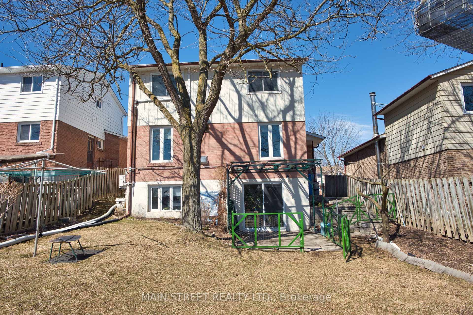 204 Robinson Drive photo 18