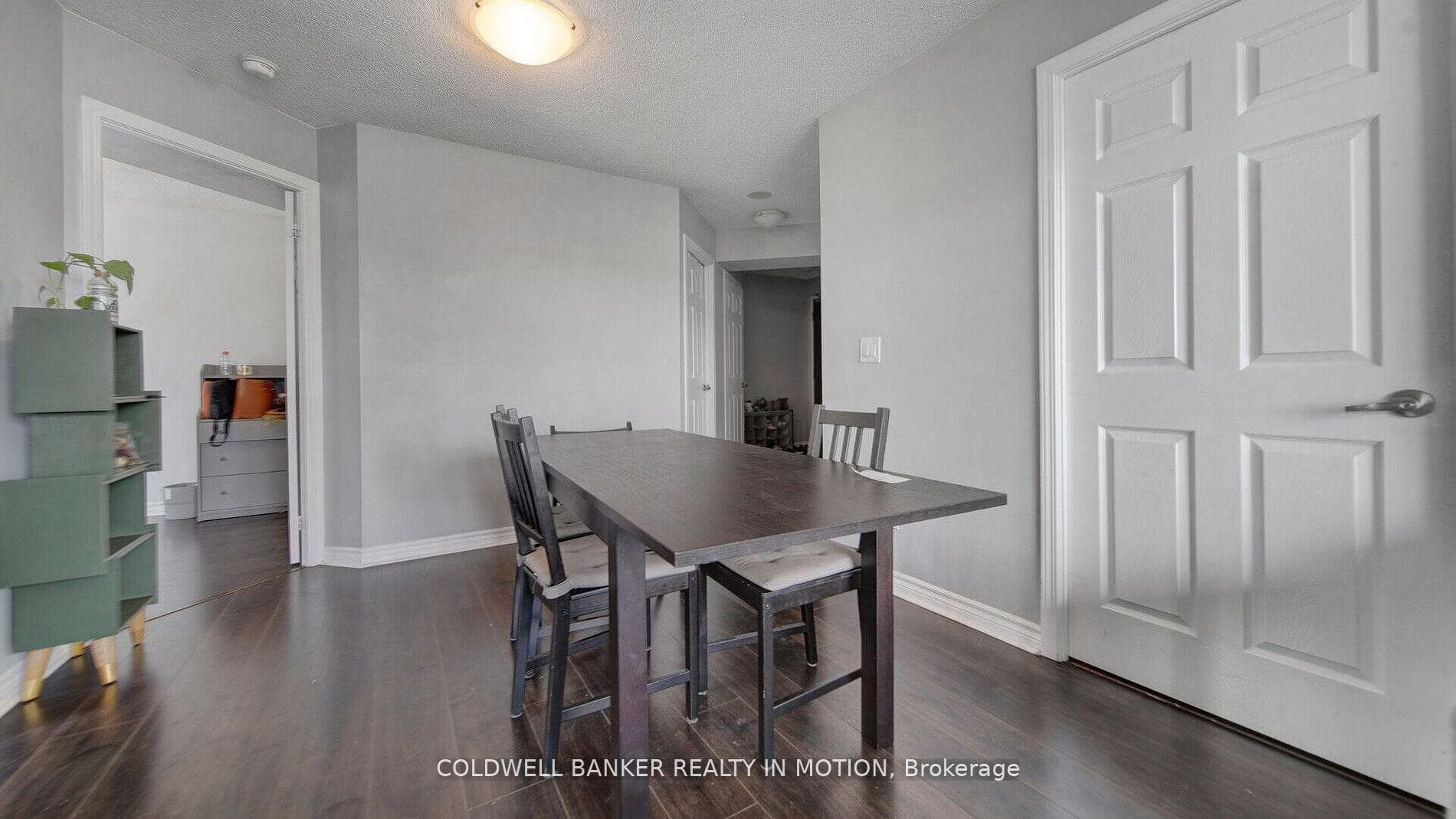 25 Lower Simcoe Street Unit 918 photo 16