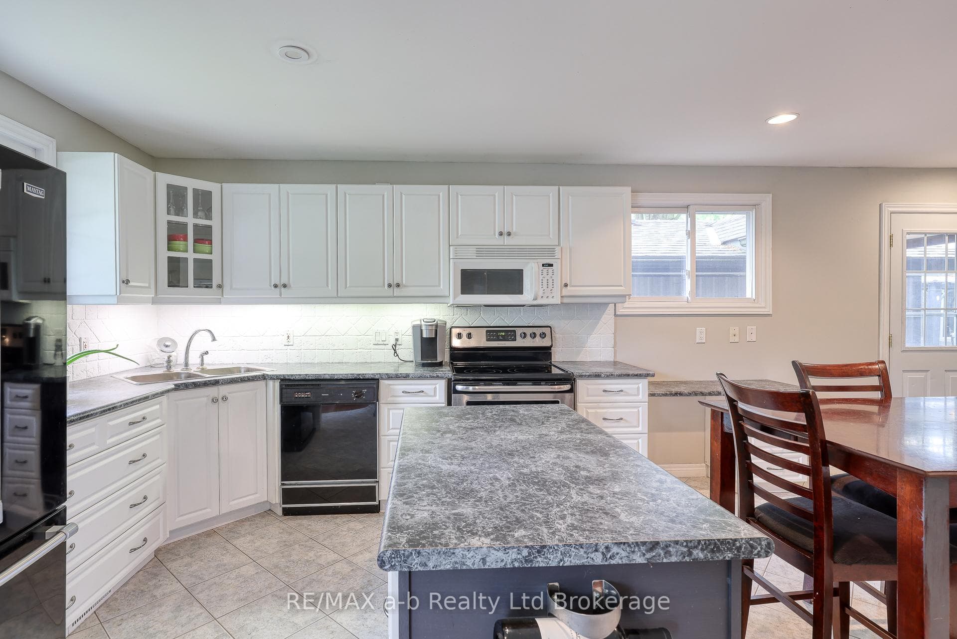 9 Grenville Street photo 21