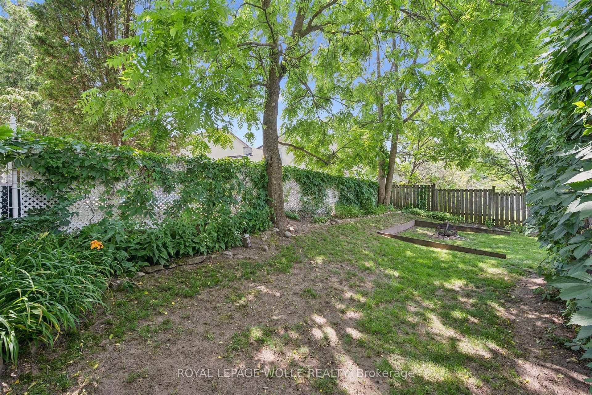 39 Shea Crescent photo 34