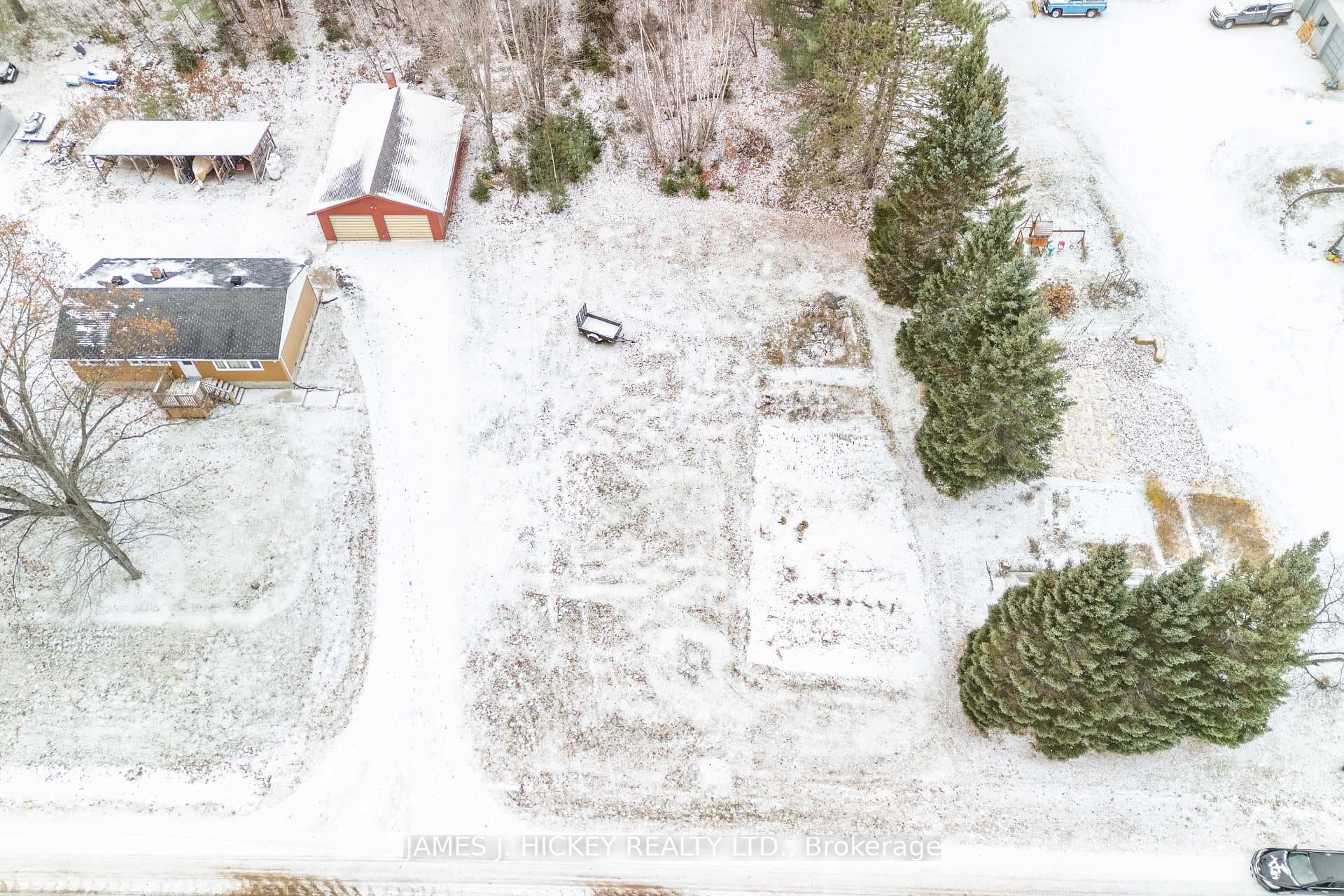 101 Lance Road photo 32