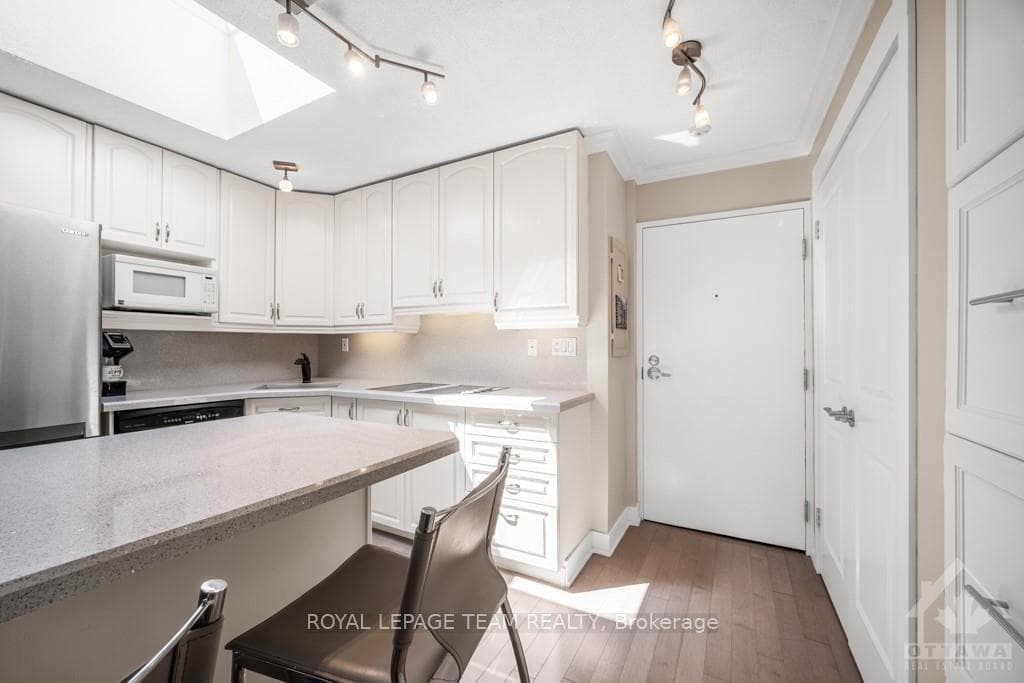 40 LANDRY Street Unit 1710 photo 10