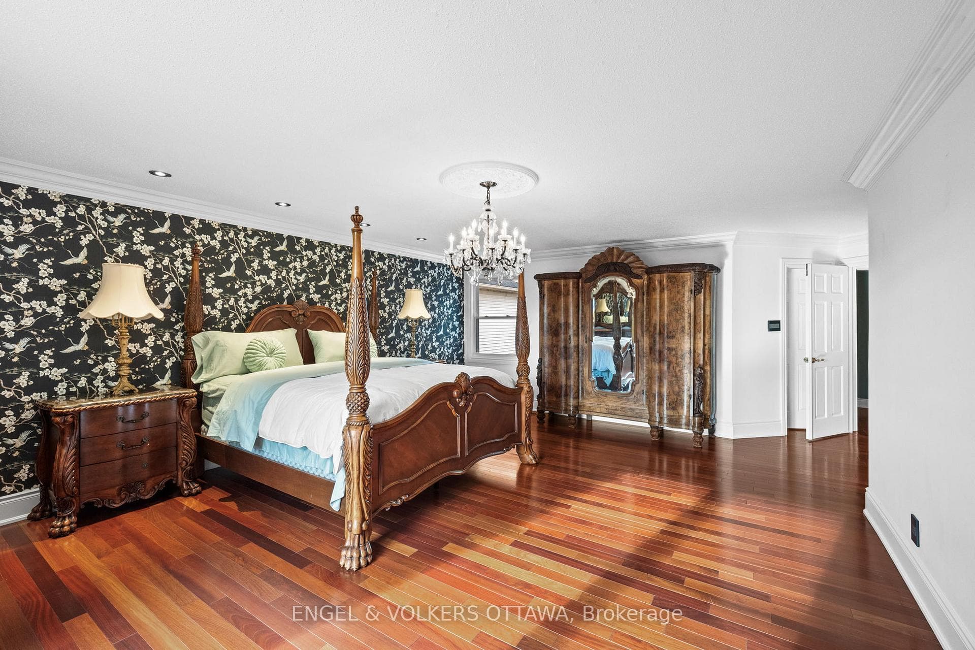 563 Merkley Drive photo 19