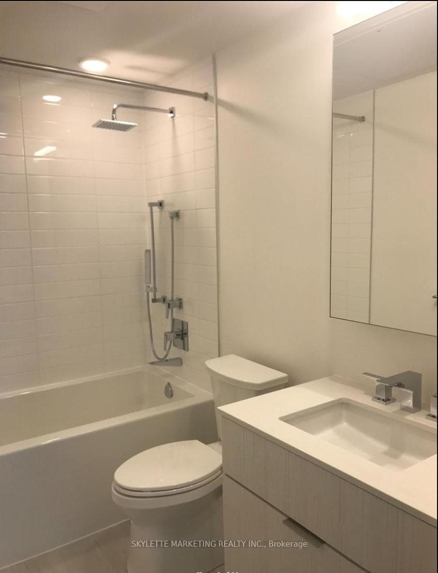 25 Richmond Street Unit 803 photo 8