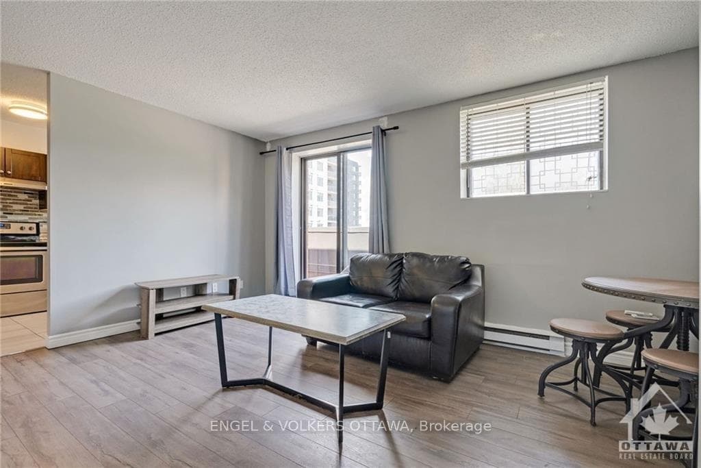 472 RIDEAU Street Unit B photo 2
