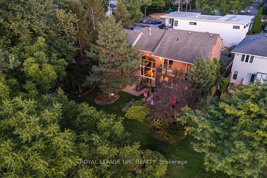 11 Abbey Avenue photo 6