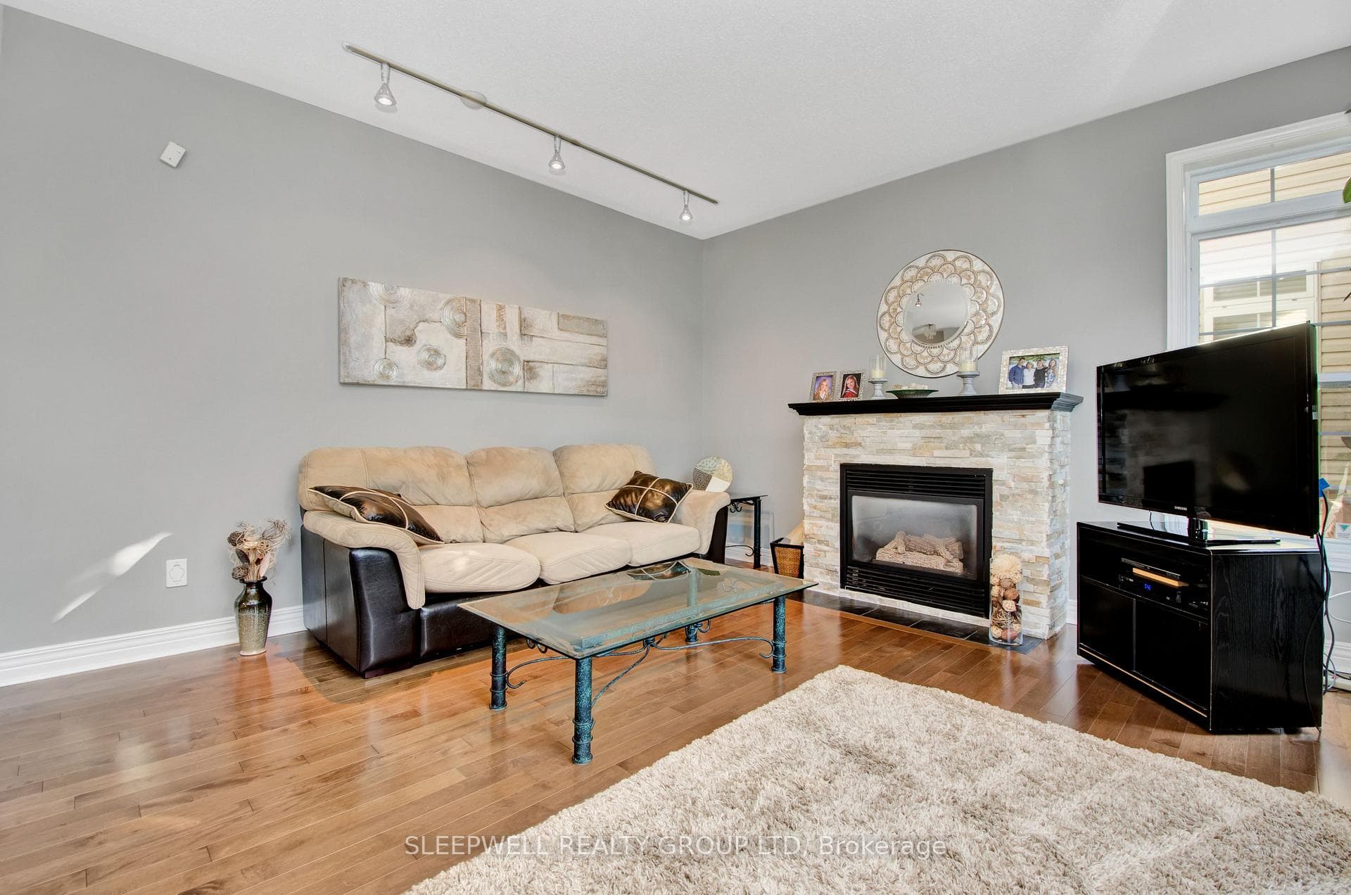 53 Mattawa Crescent photo 10