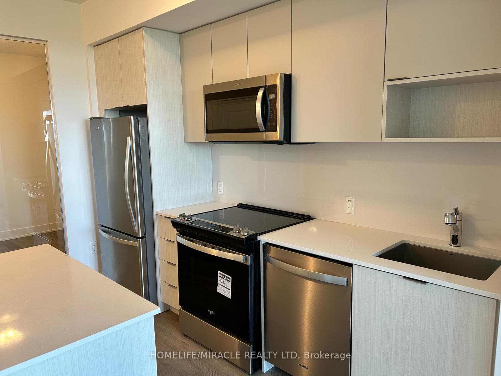 202 Burnhamthorpe Road Unit 1110 photo 4