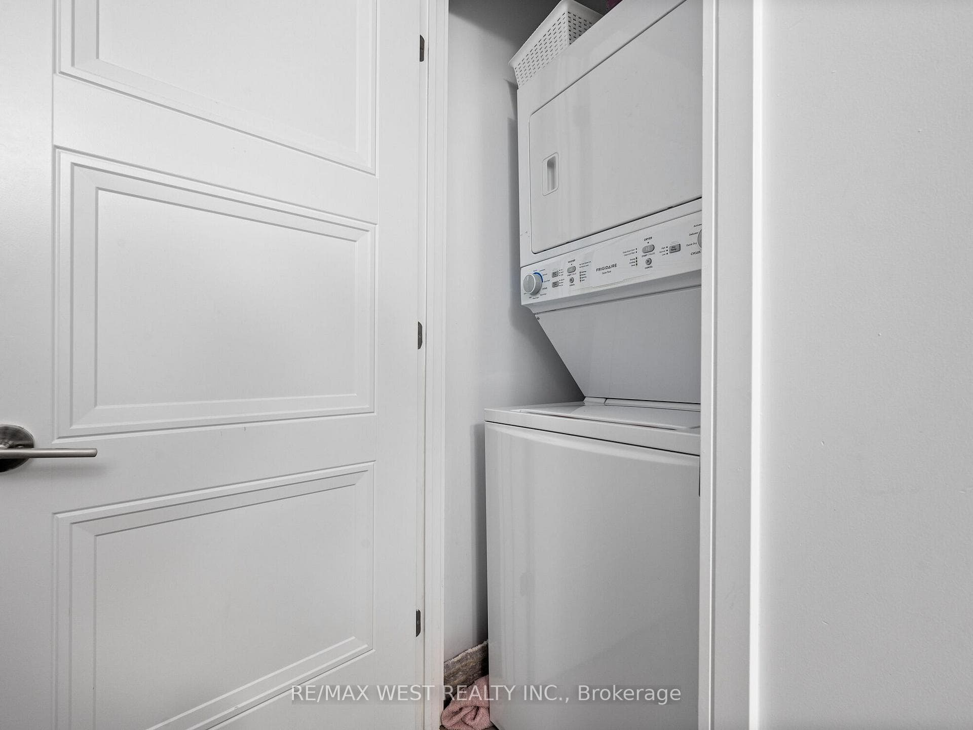 25 Neighbourhood Lane Unit 206 photo 37