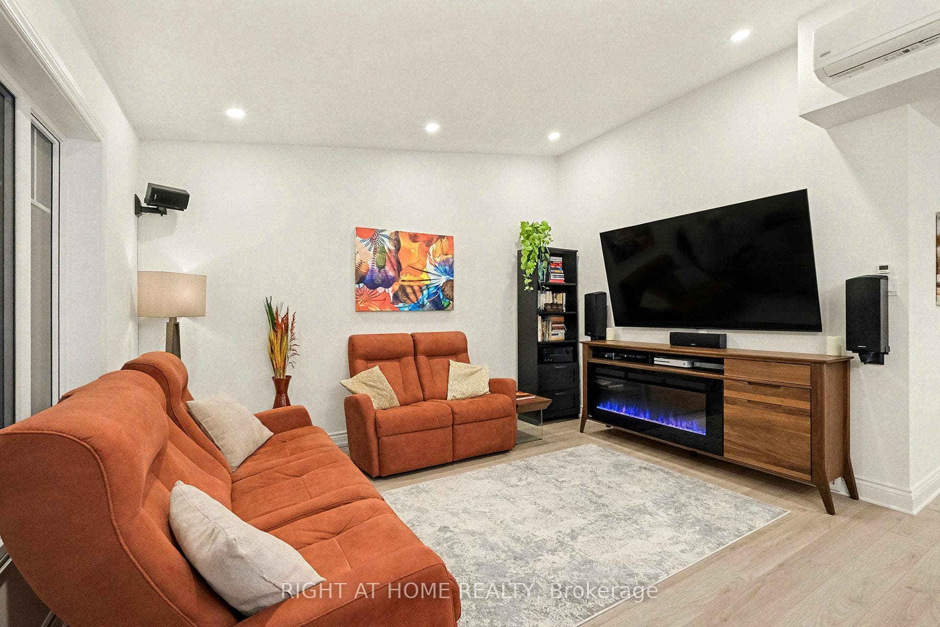 115 St Moritz Trail Unit 606 photo 8