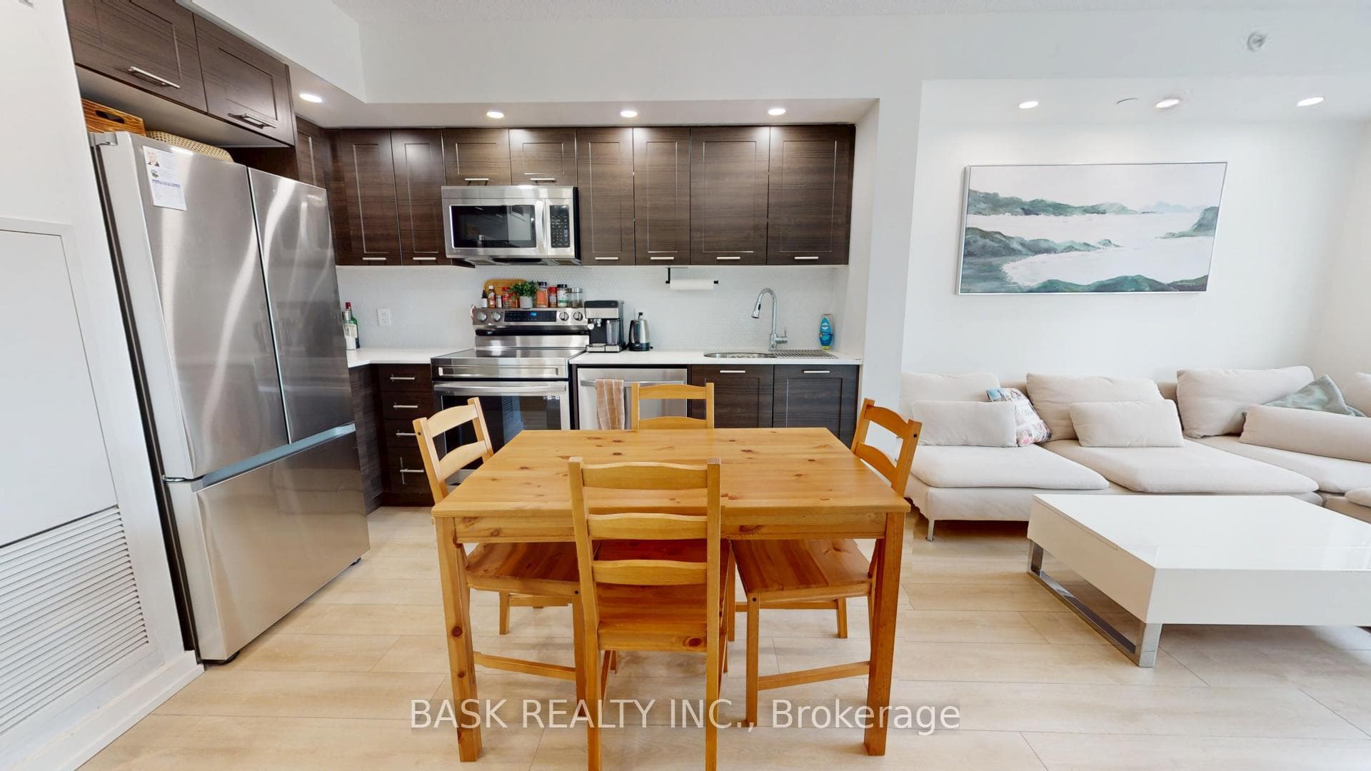 2220 Lake Shore Boulevard Unit 406 photo 2