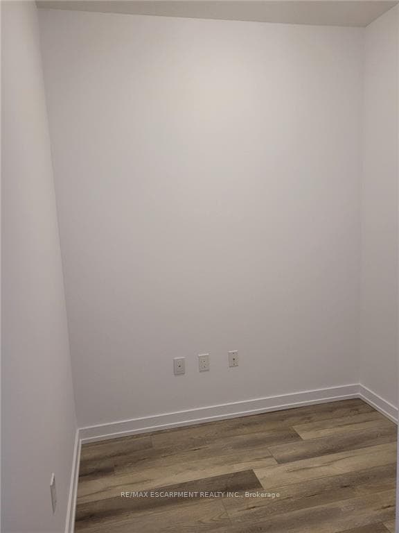 5055 Greenlane Road Unit 101 photo 4