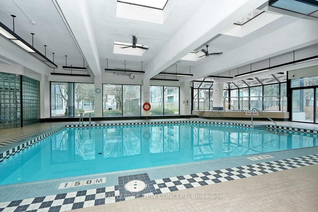 7 Bishop Avenue Unit 1606 photo 18