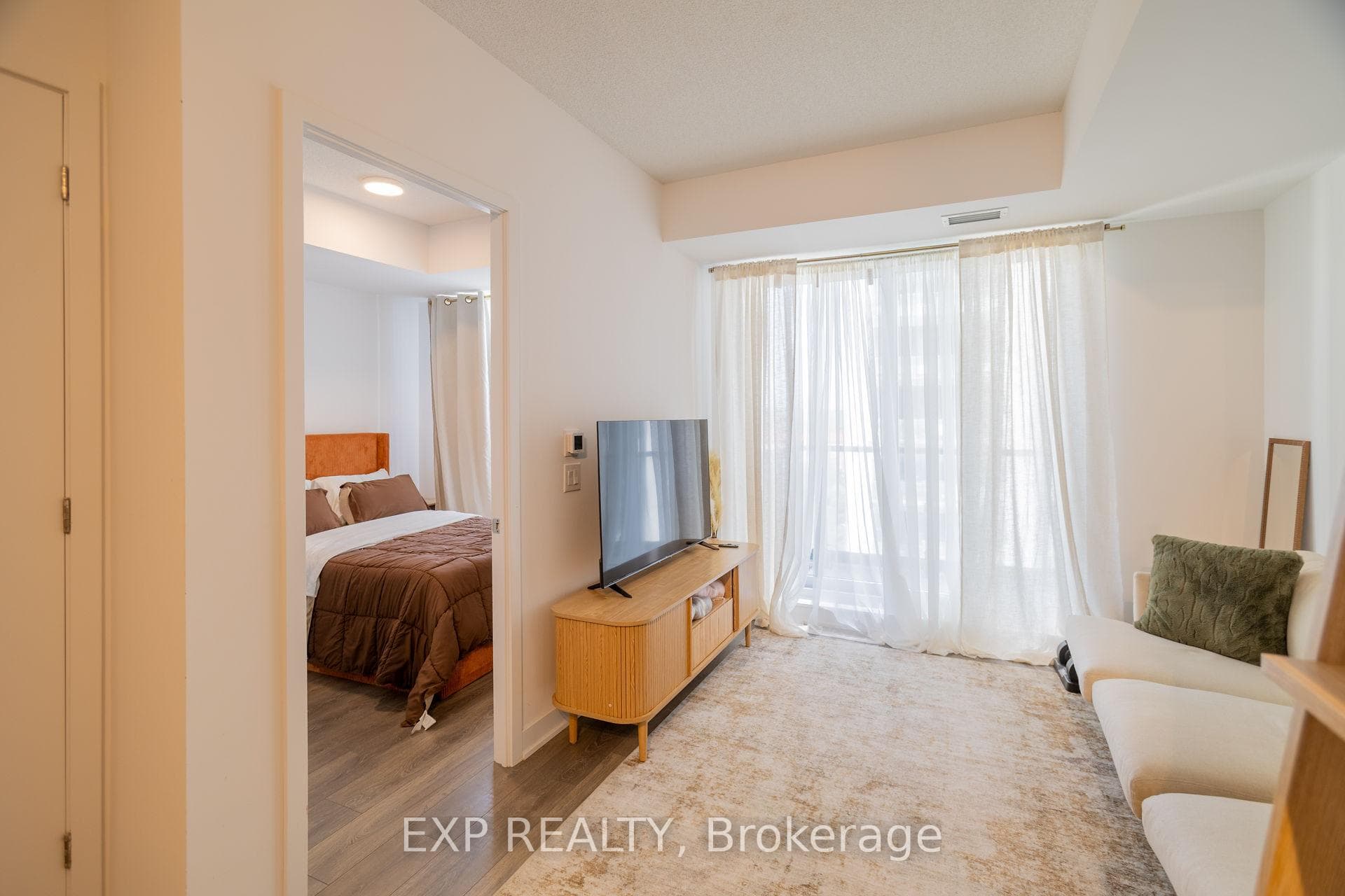 35 Tubman Avenue Unit 922 photo 5