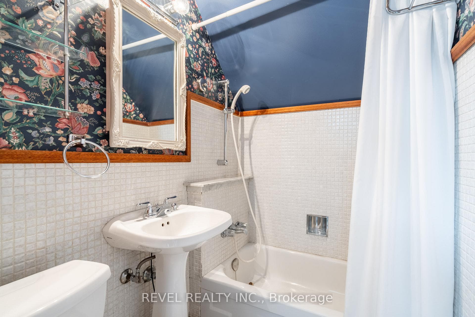 267 East 12th Street photo 19