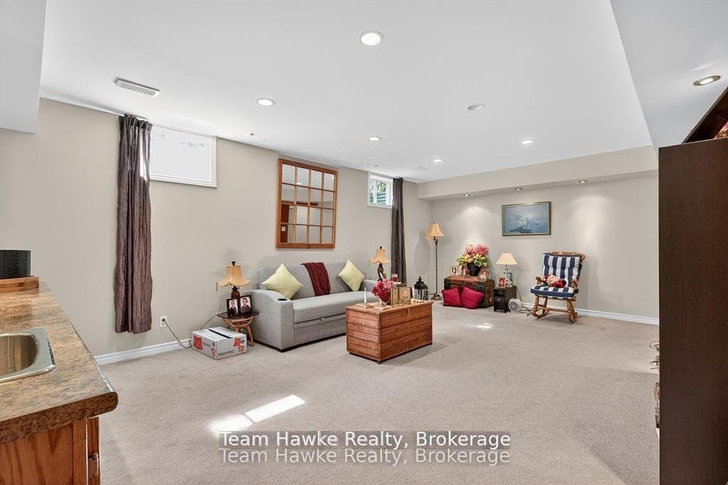 29 BOYD Crescent photo 33