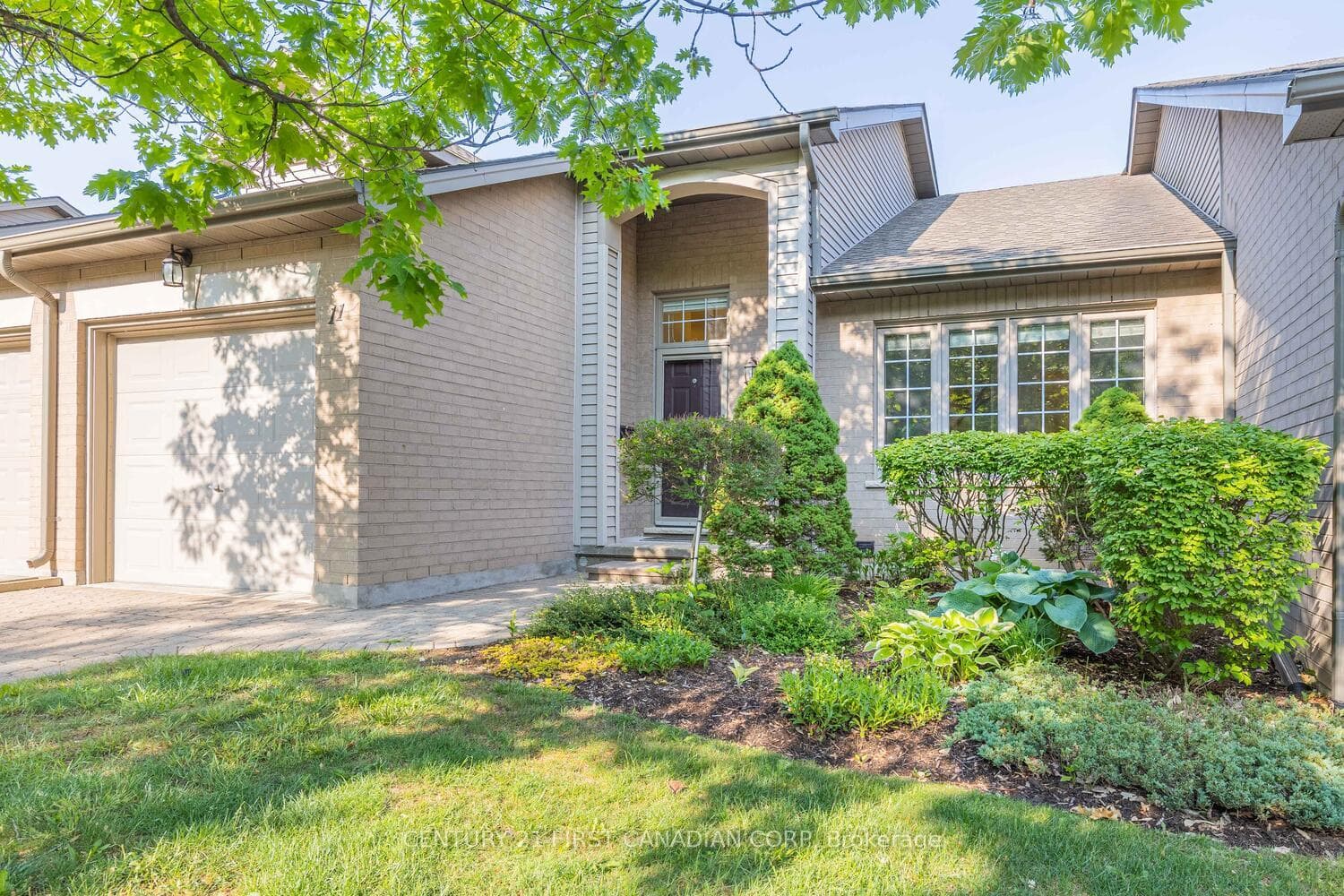 270 North Centre Road Unit 11 photo 4