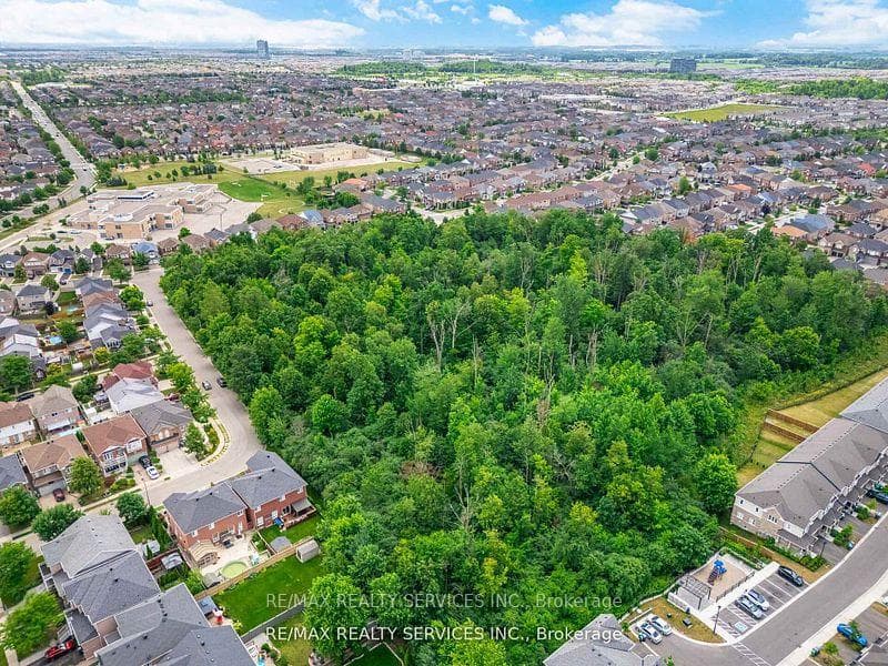 105 Sugarhill Drive photo 49