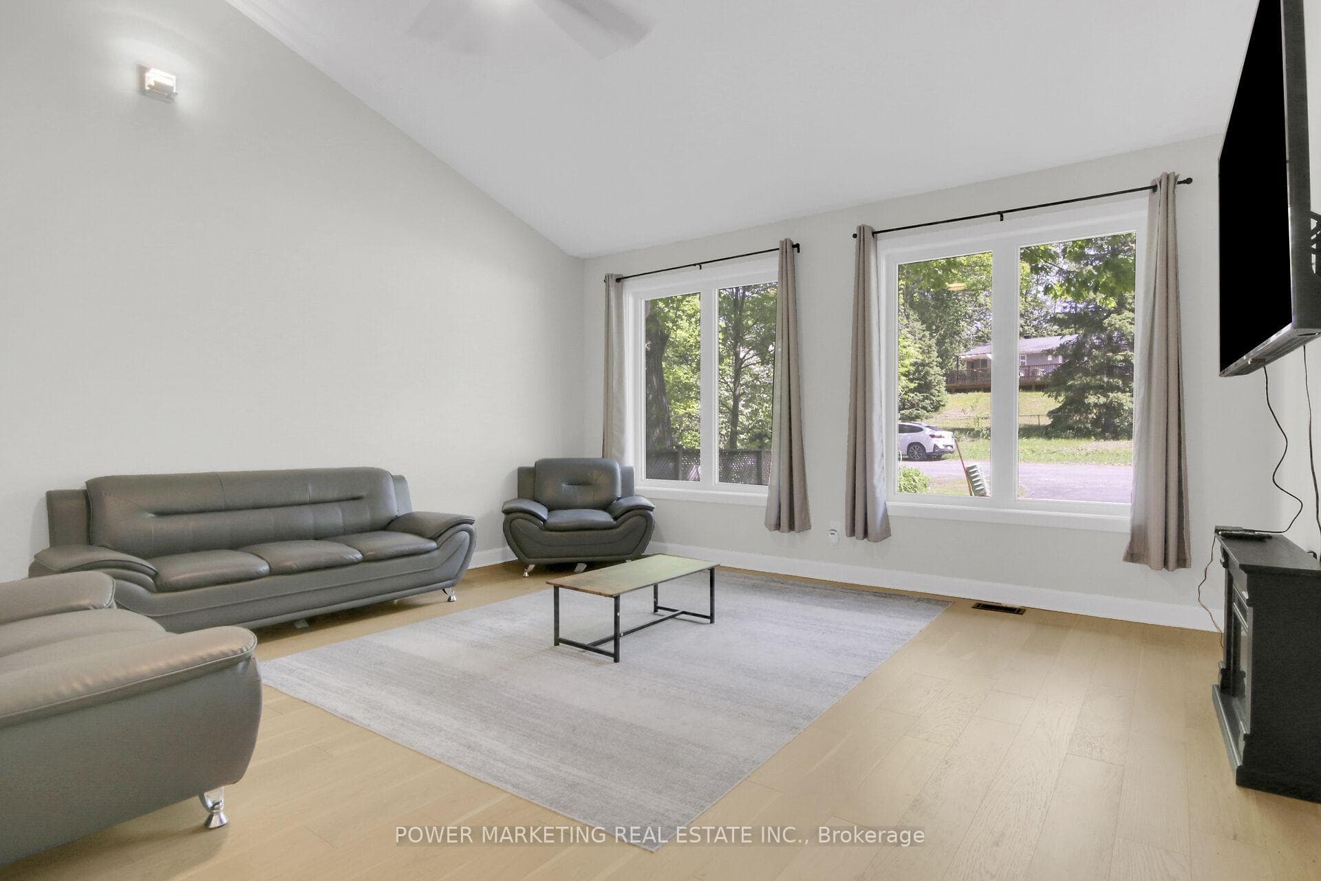 1312 BAYVIEW Drive photo 6