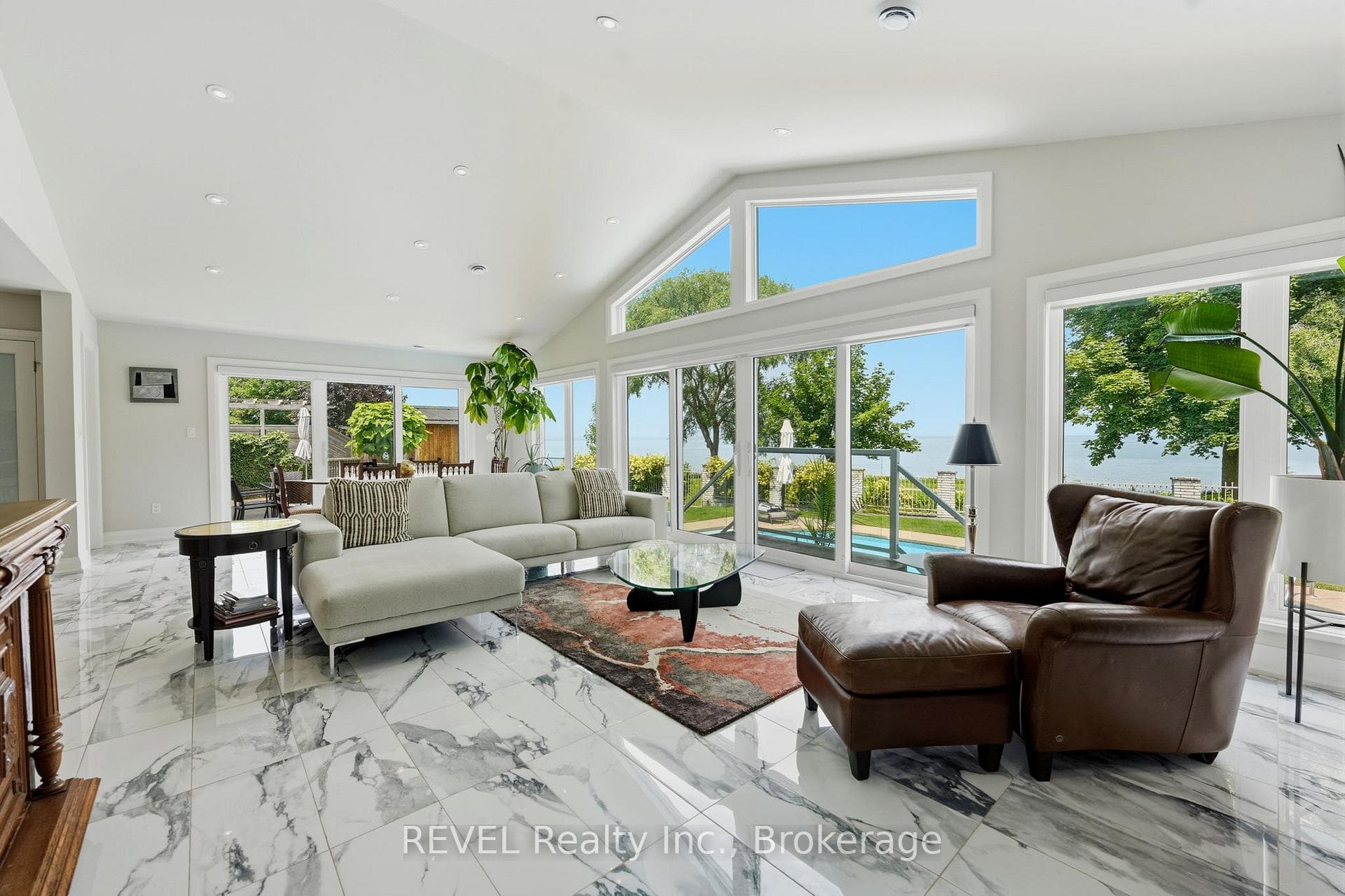 53 Beachview Drive photo 25