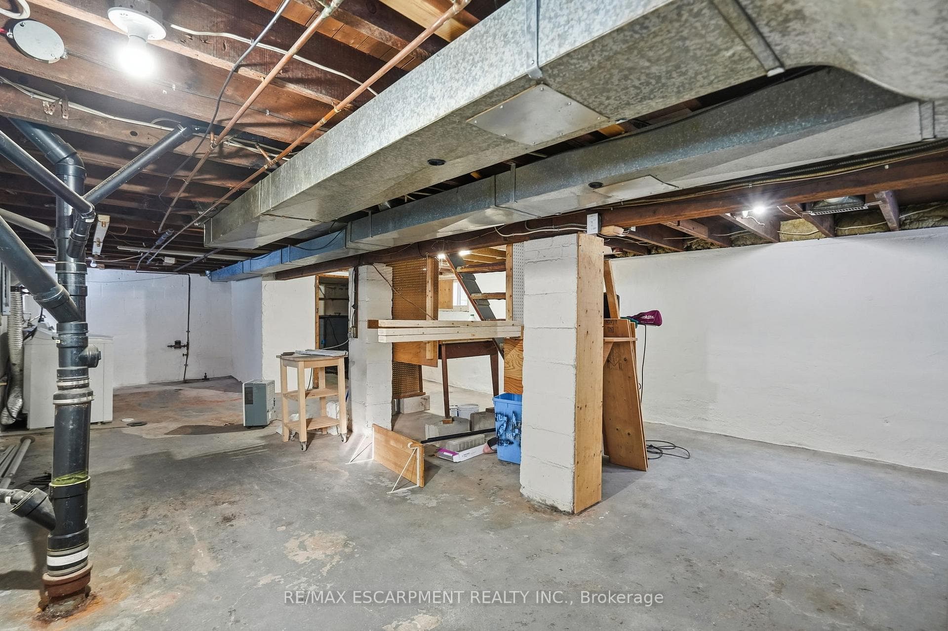 246 Cope Street photo 32