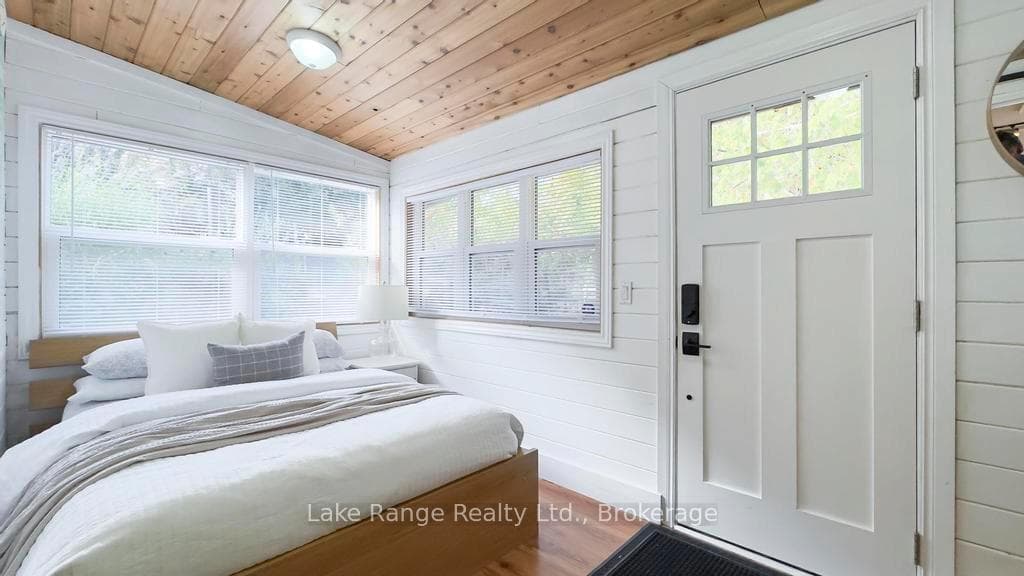 900 Victoria Road photo 31