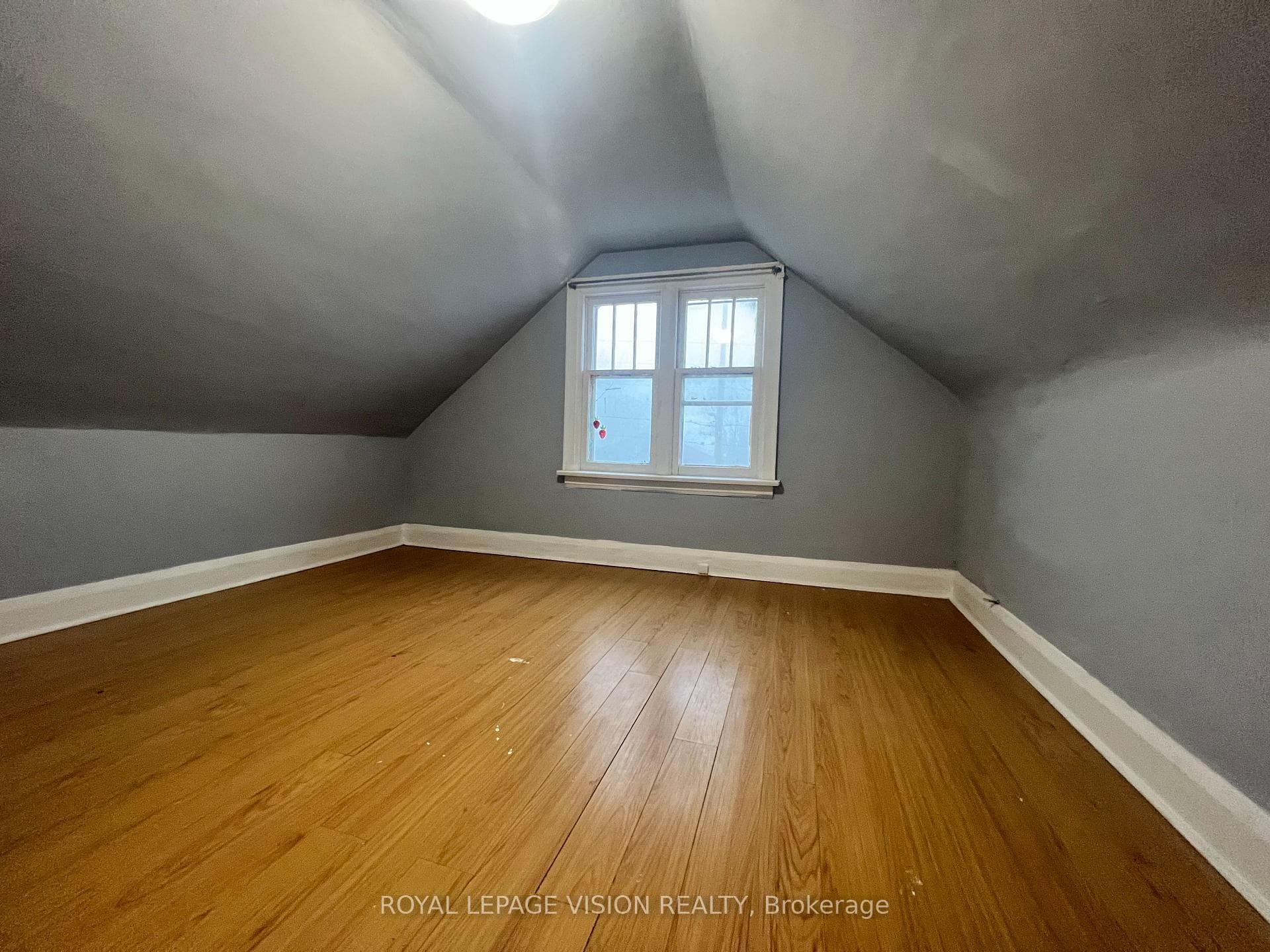 424 BLOOR Street photo 32