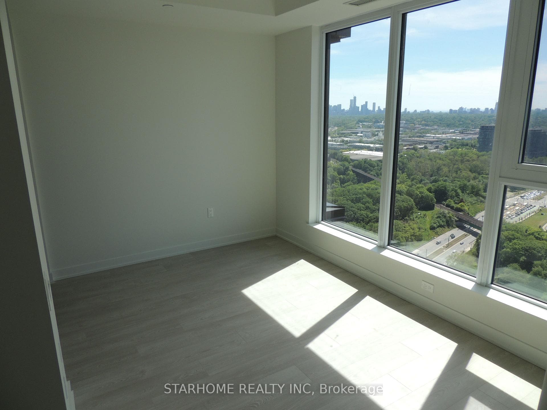 5 Quarrington Lane Unit 3301 photo 9