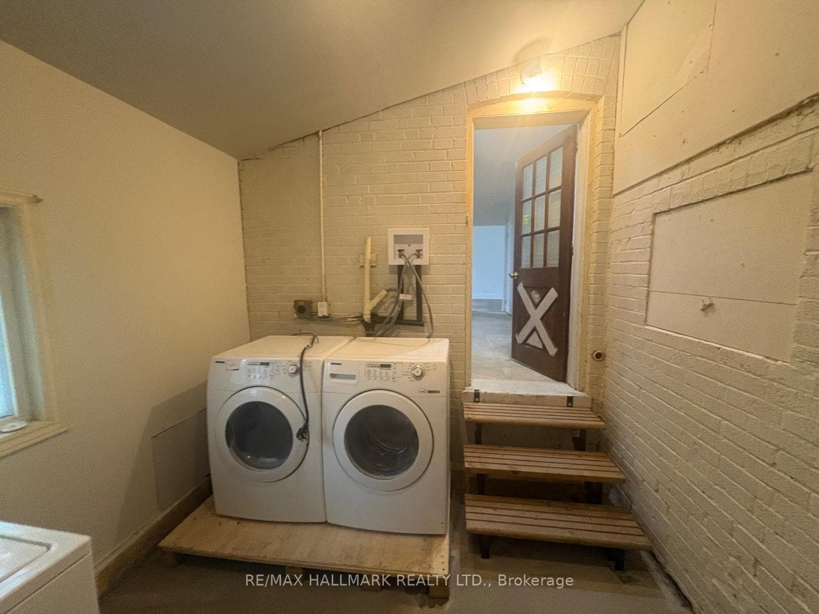 18 Woodward Avenue photo 28