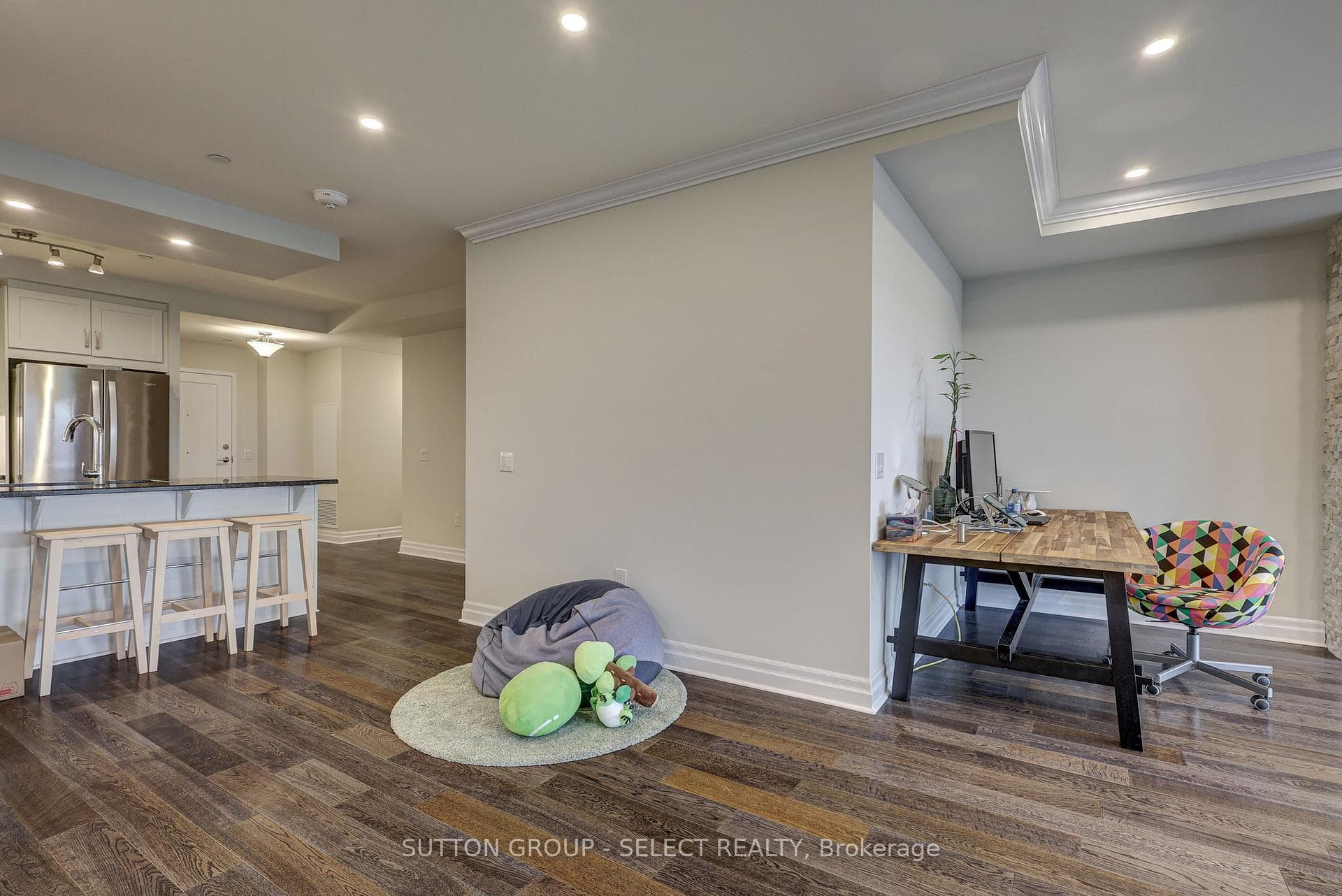 505 Talbot Street Unit 2402 photo 13