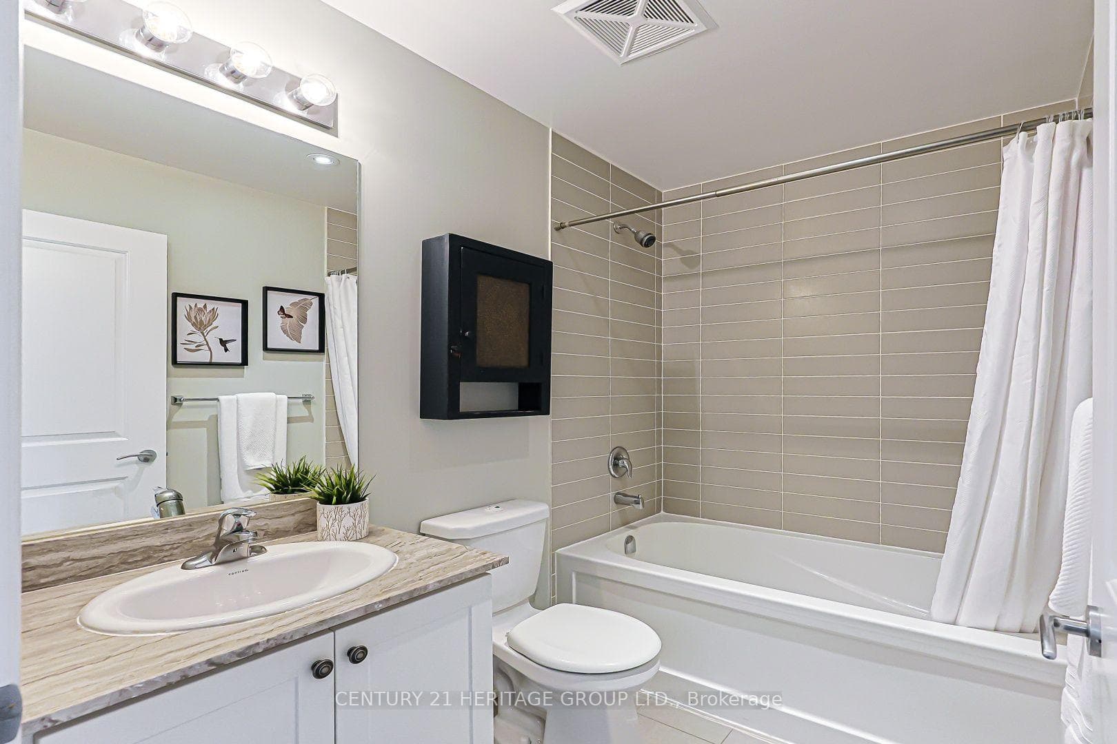 111 Civic Square Gate Unit 210 photo 29
