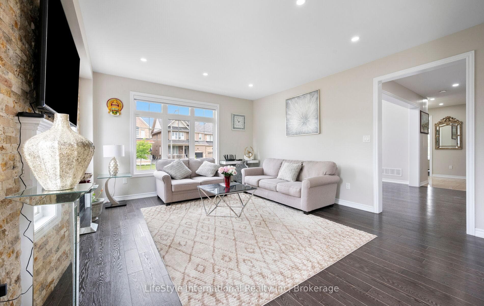 48 Hawke Crescent photo 14