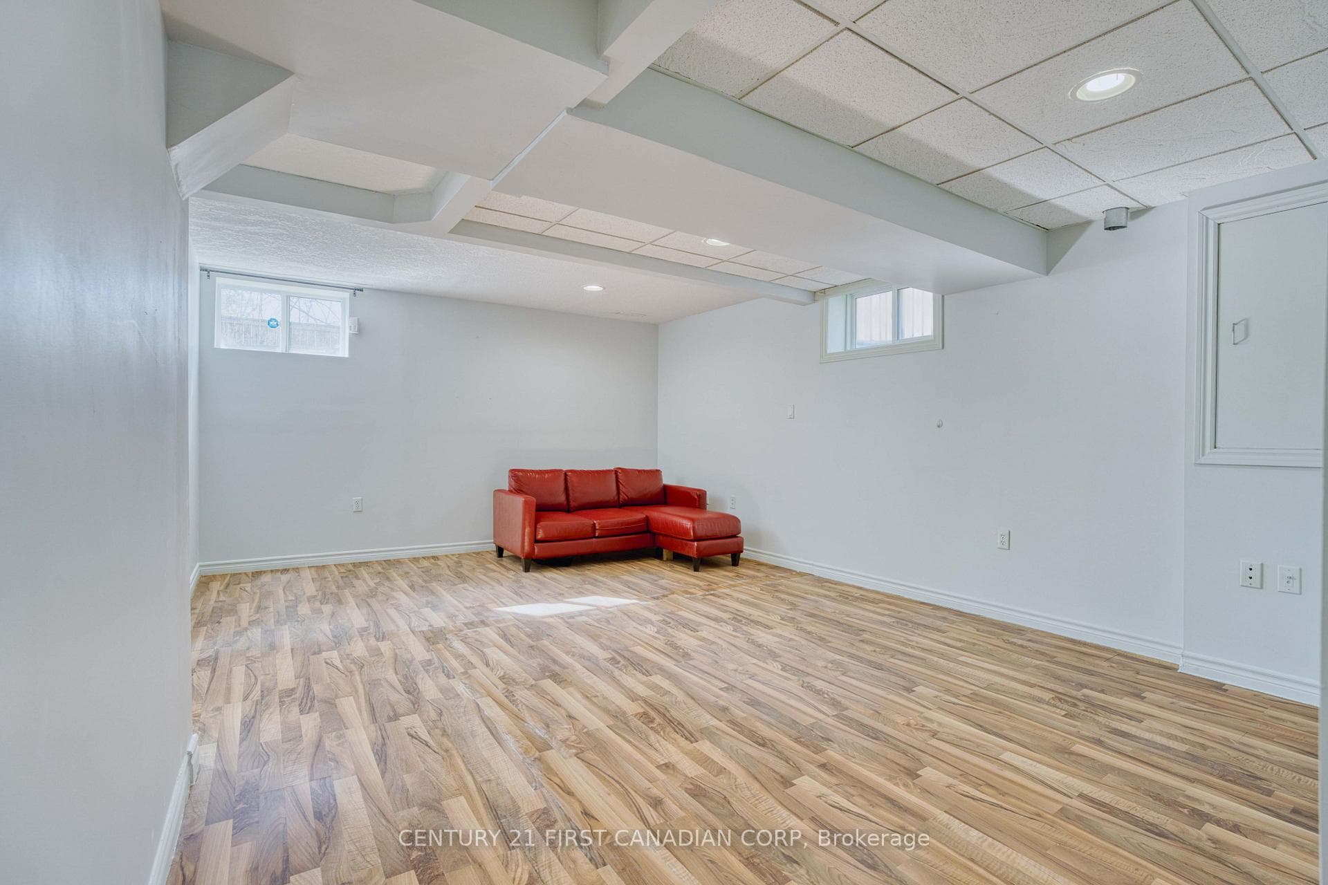 89 Mctaggart Court photo 33
