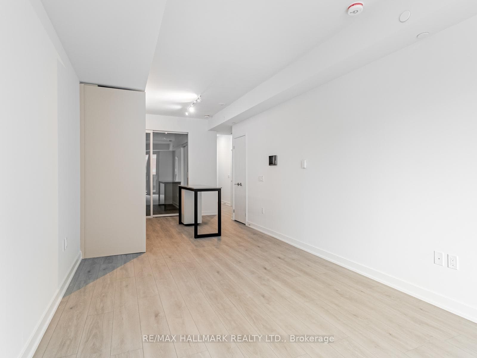 1 Fairview Road Unit 408 photo 14