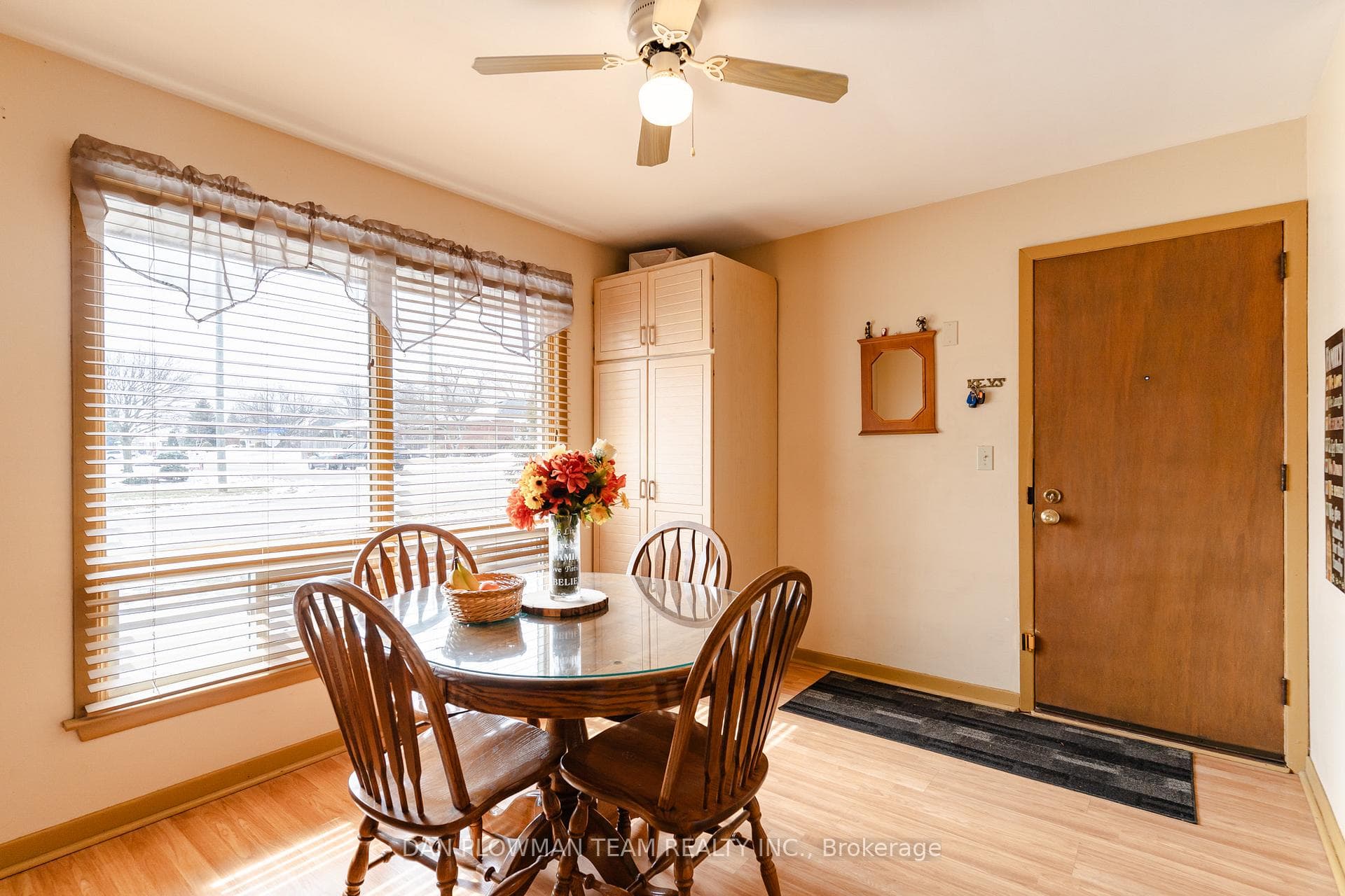 742 Chesterton Avenue photo 6