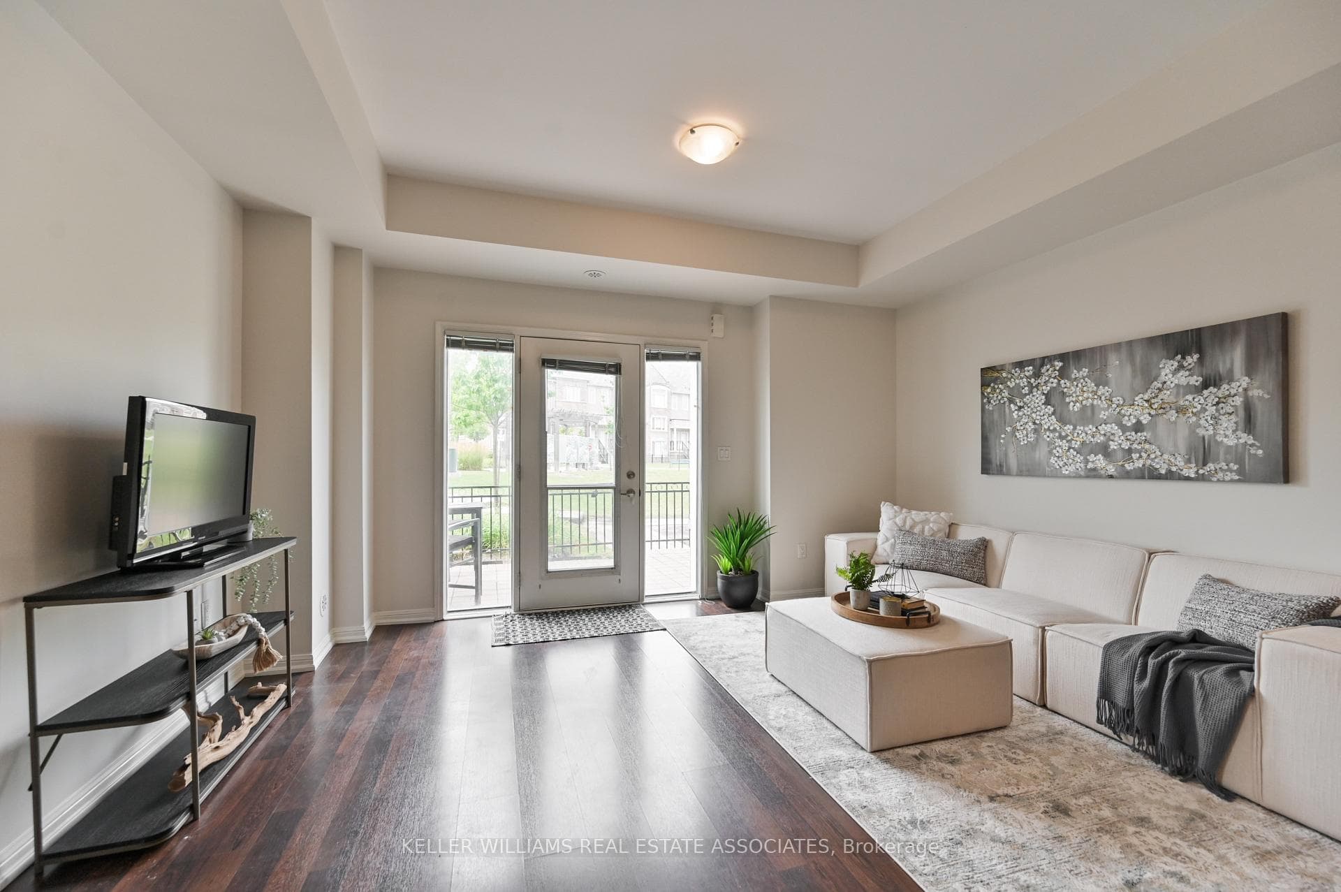3115 Boxford Crescent Unit 16 photo 5