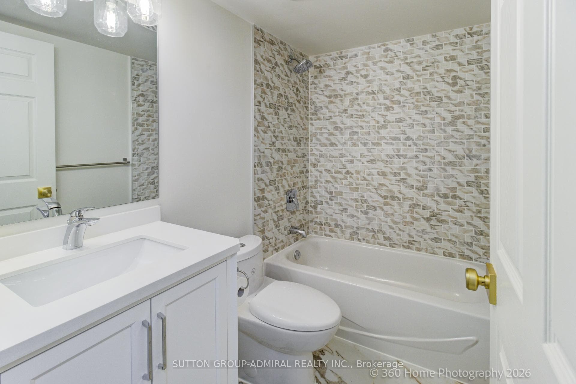 43 Eglinton Avenue Unit 501 photo 17
