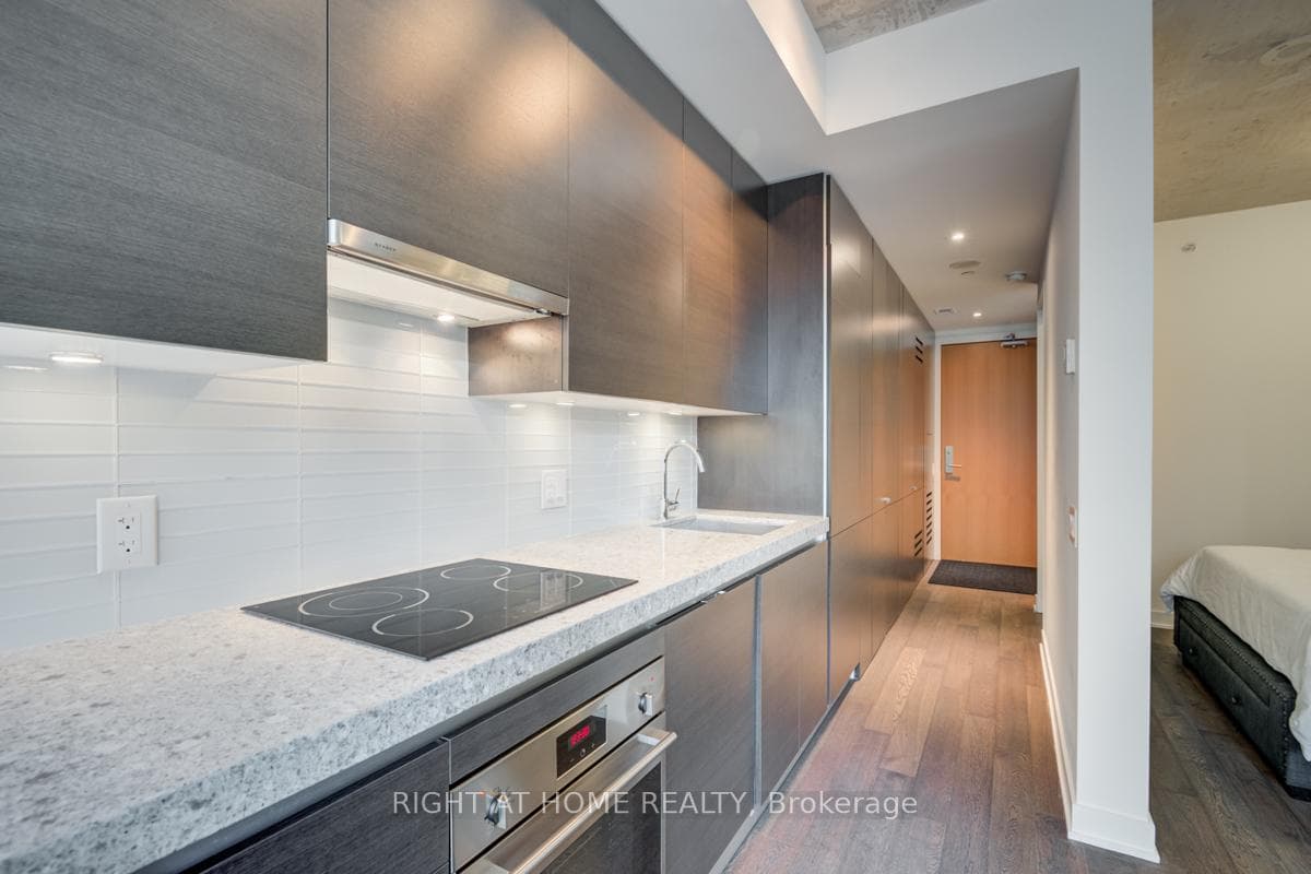 629 King Street Unit 419 photo 6