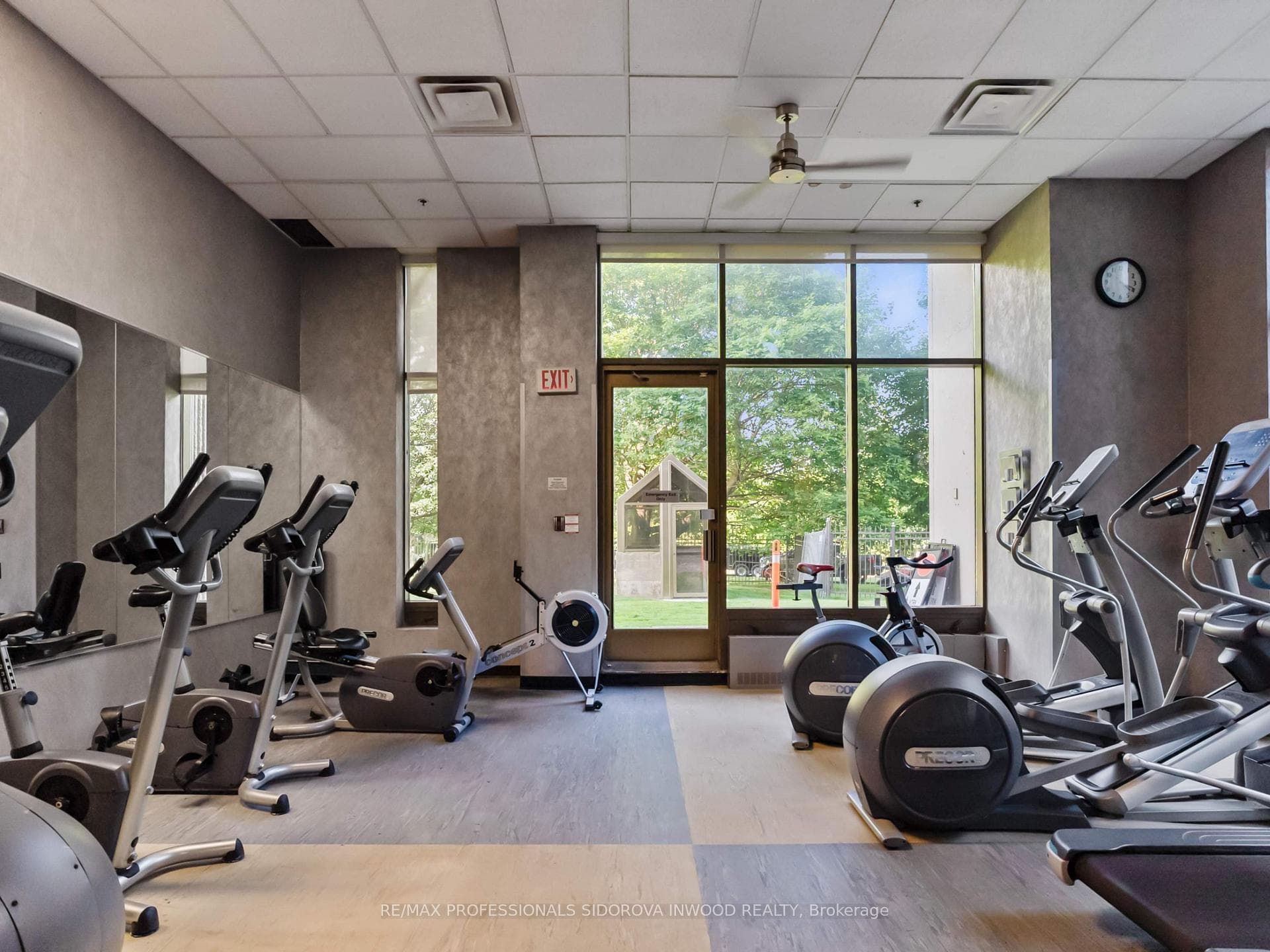 2045 Lake Shore Boulevard Unit 212 photo 29