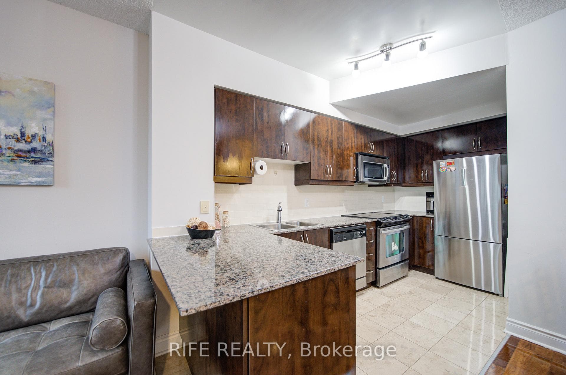 31 Olive Avenue Unit 223 photo 2