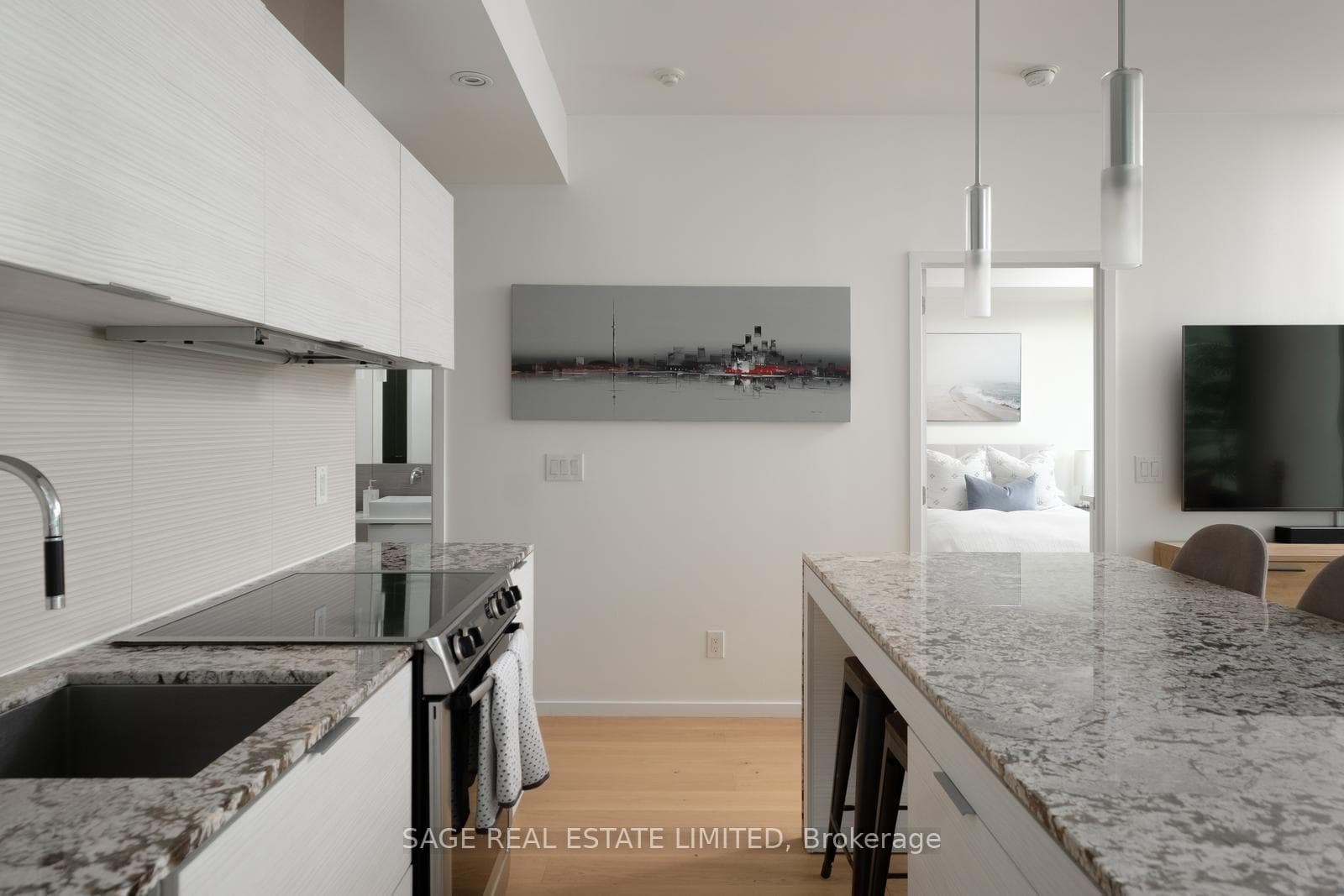 8 Charlotte Street Unit 902 photo 10