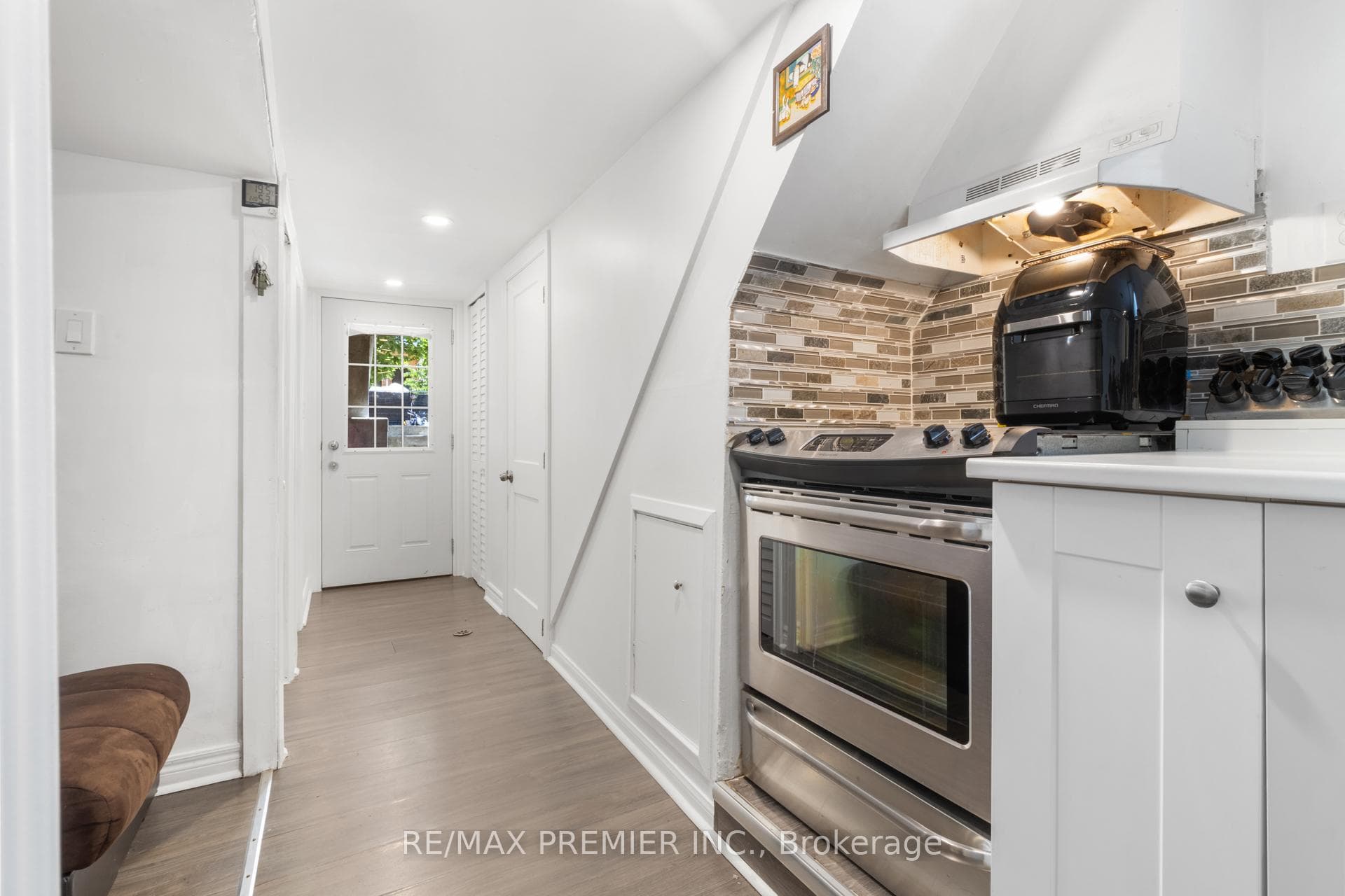 224 John Street photo 32