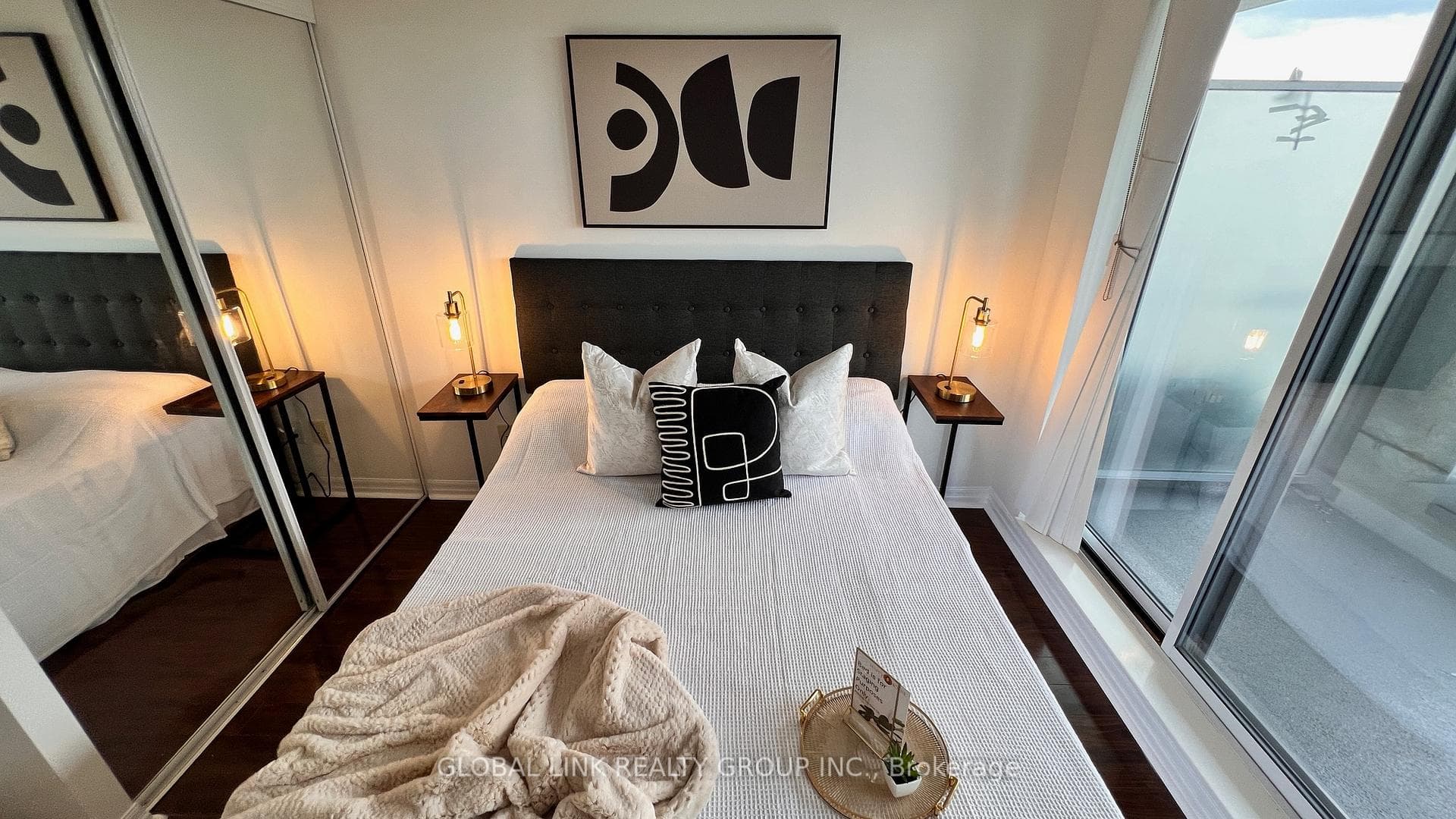 30 herons hill Way Unit 1104 photo 12