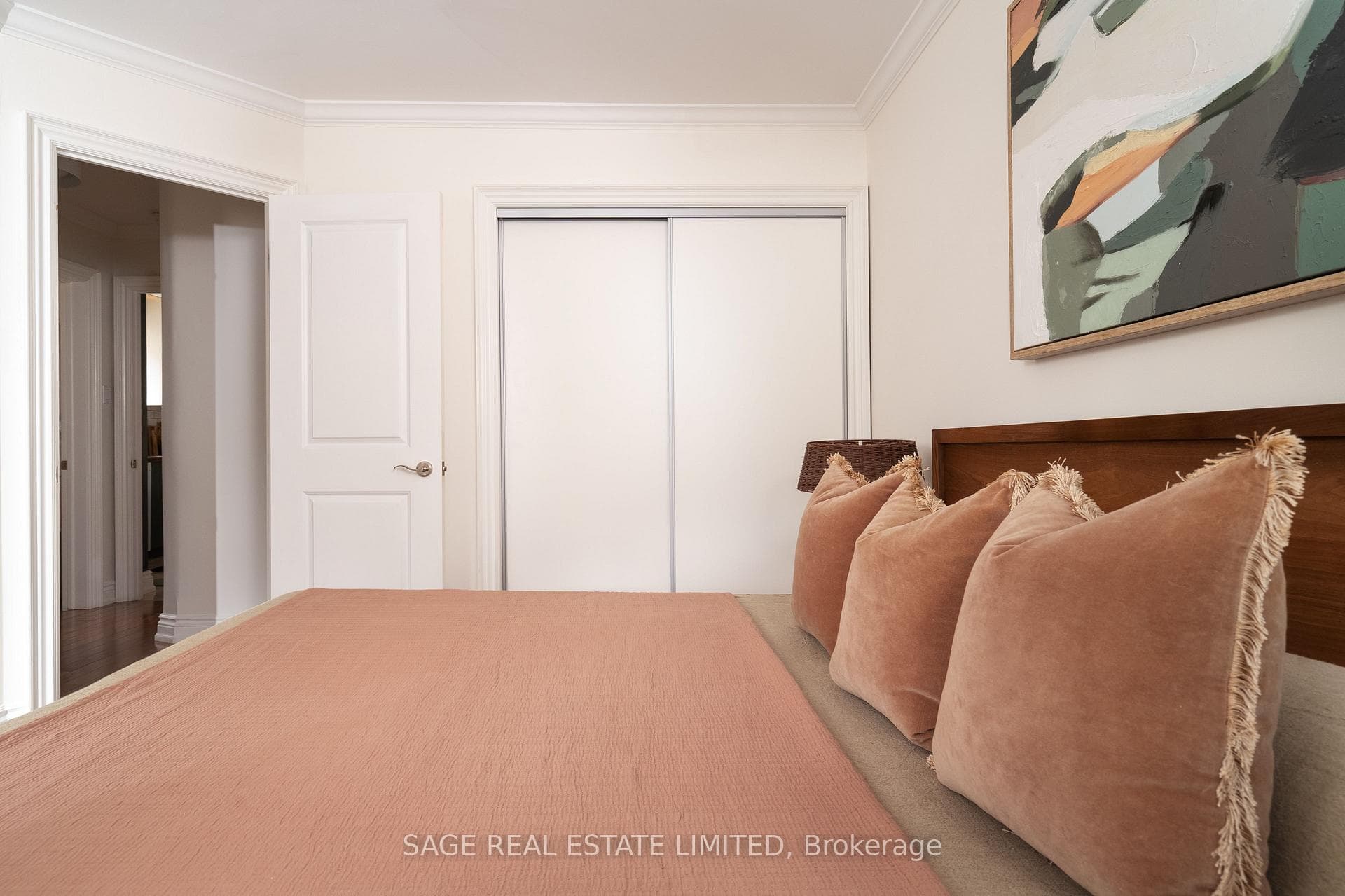 505 Caledonia Road photo 15