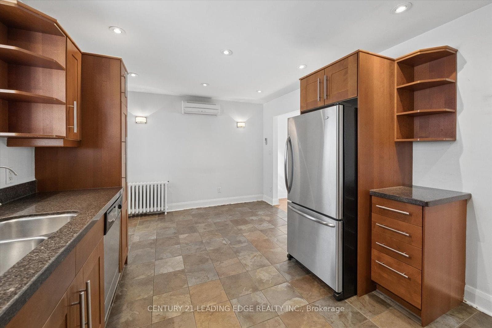 490 Arlington Avenue photo 13